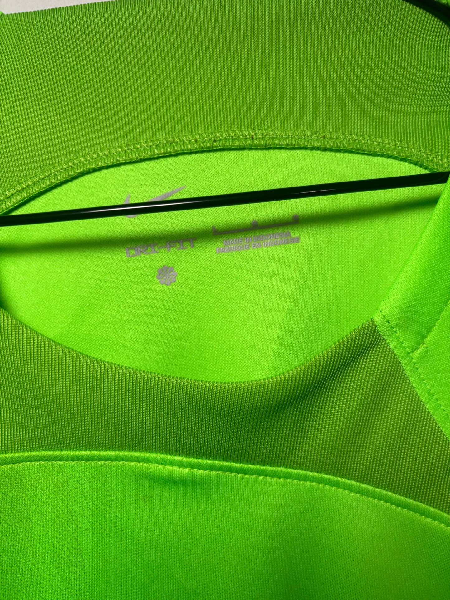 PSG Goalkeeper Shirt 2022/23 (L)
