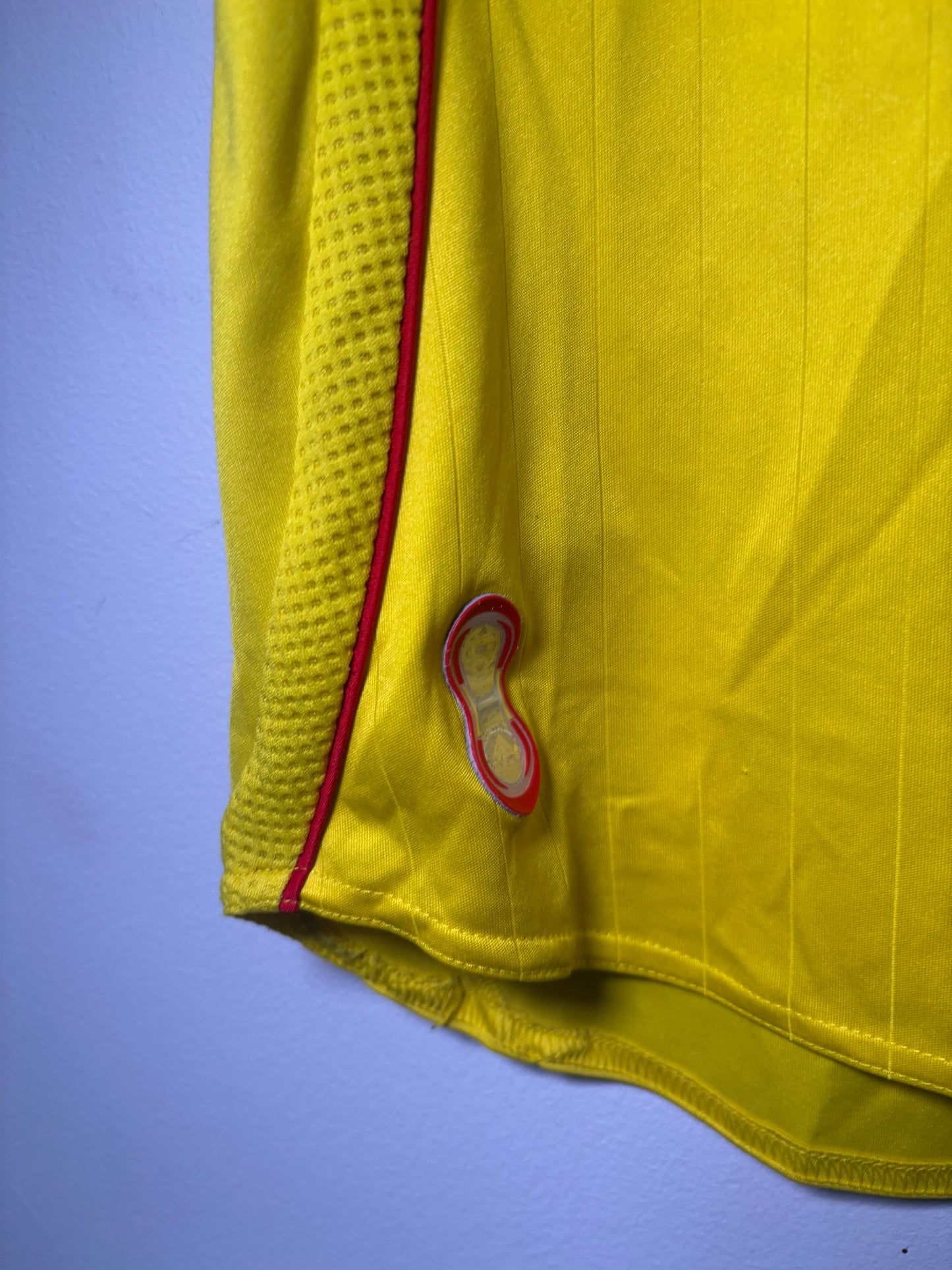 Liverpool Away Shirt 2006/07 (M)