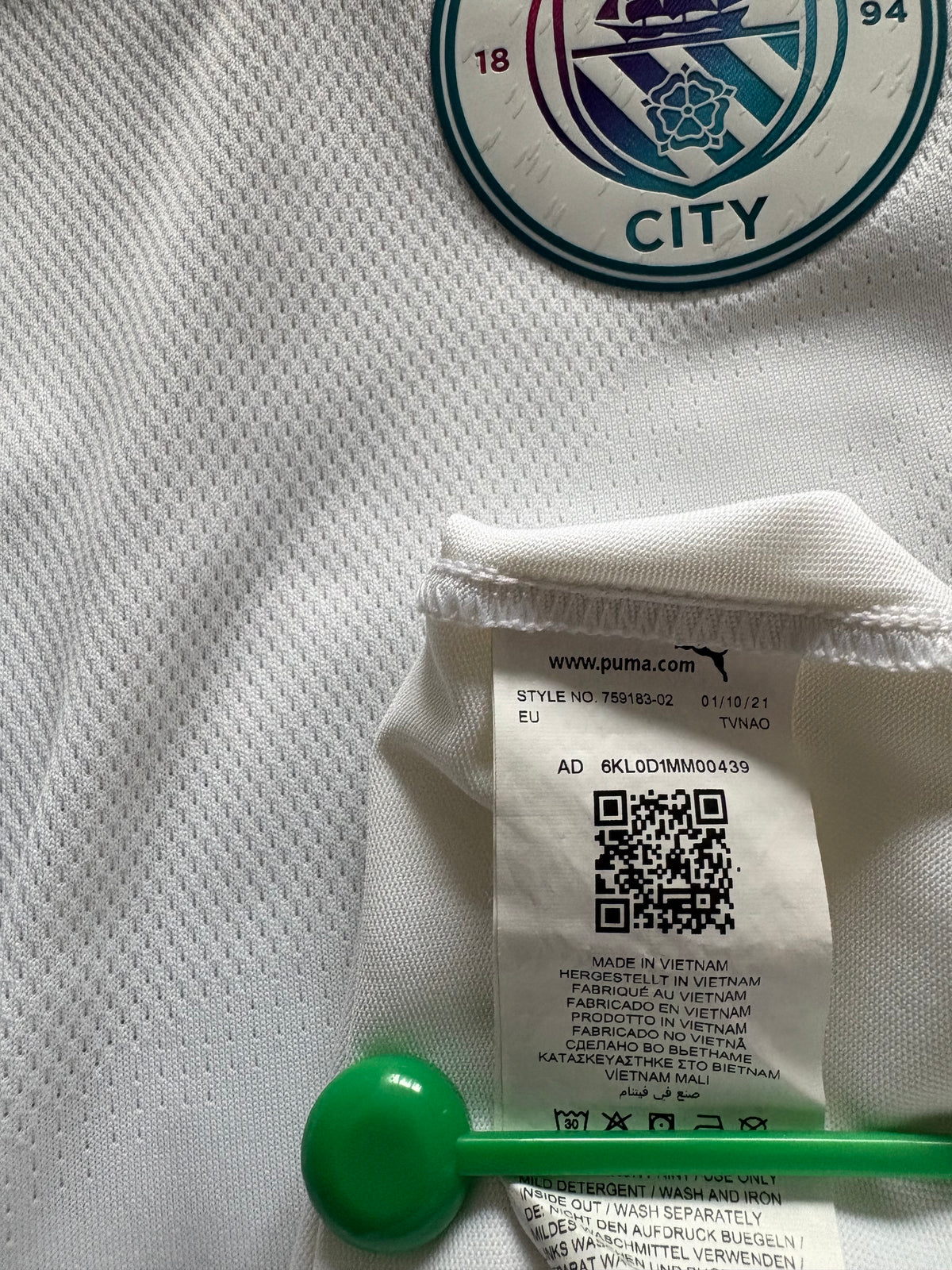 Manchester City Authentic Away Shirt 2021/22 Joao Cancelo (M)