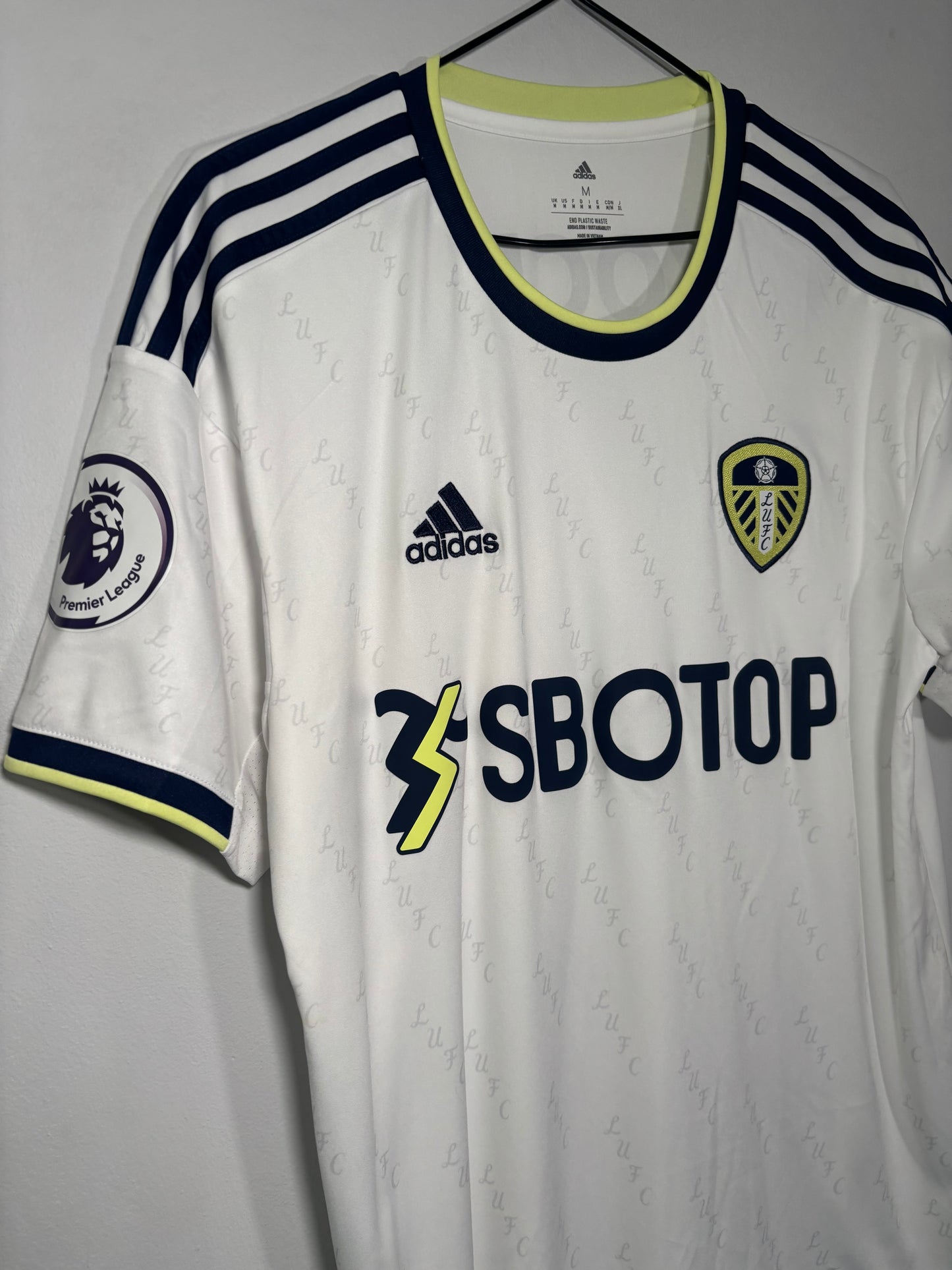 Leeds United Home Shirt 2022/23 Robert Koch (M)