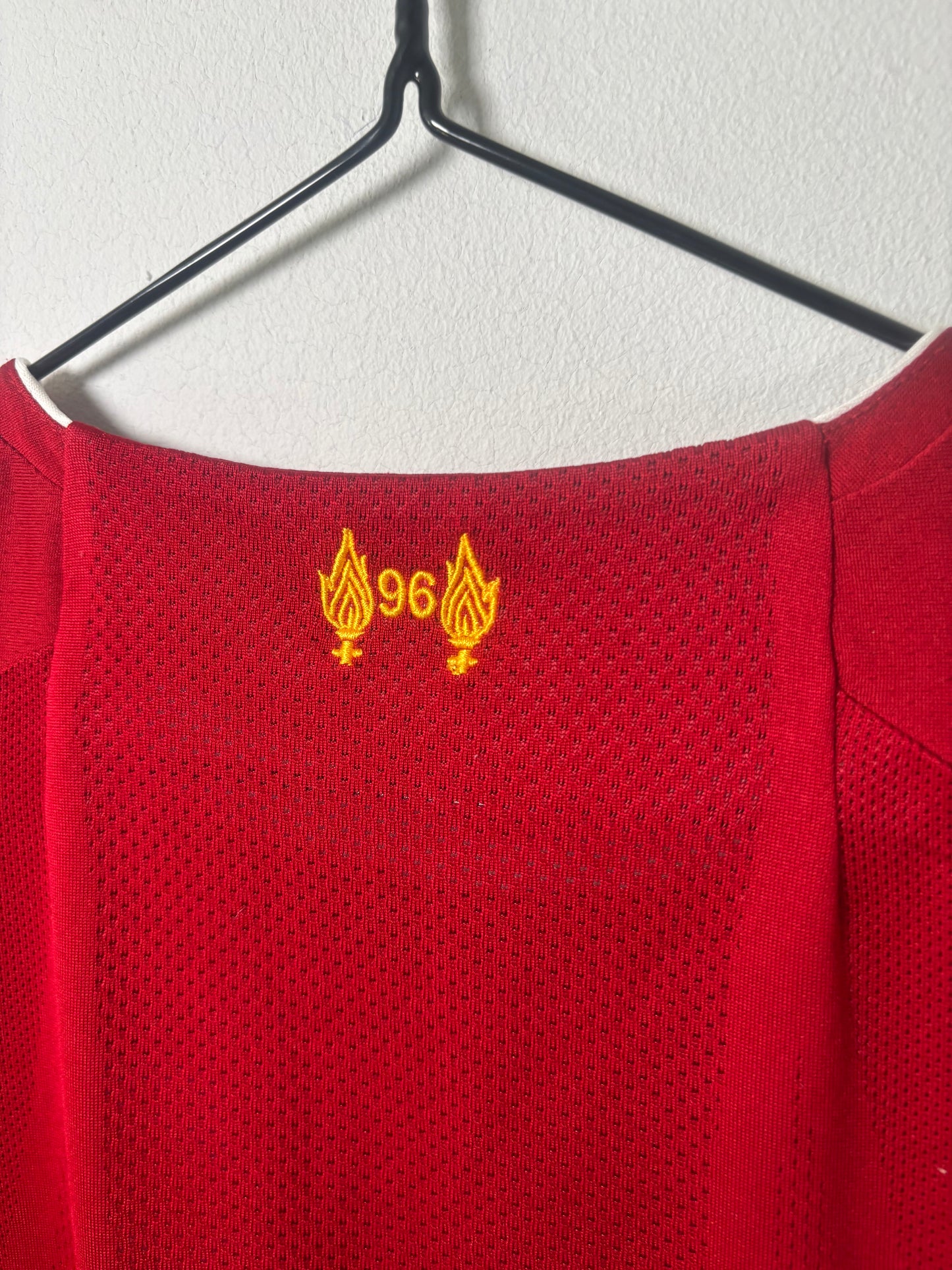Liverpool Home Shirt 2019/20 (M)