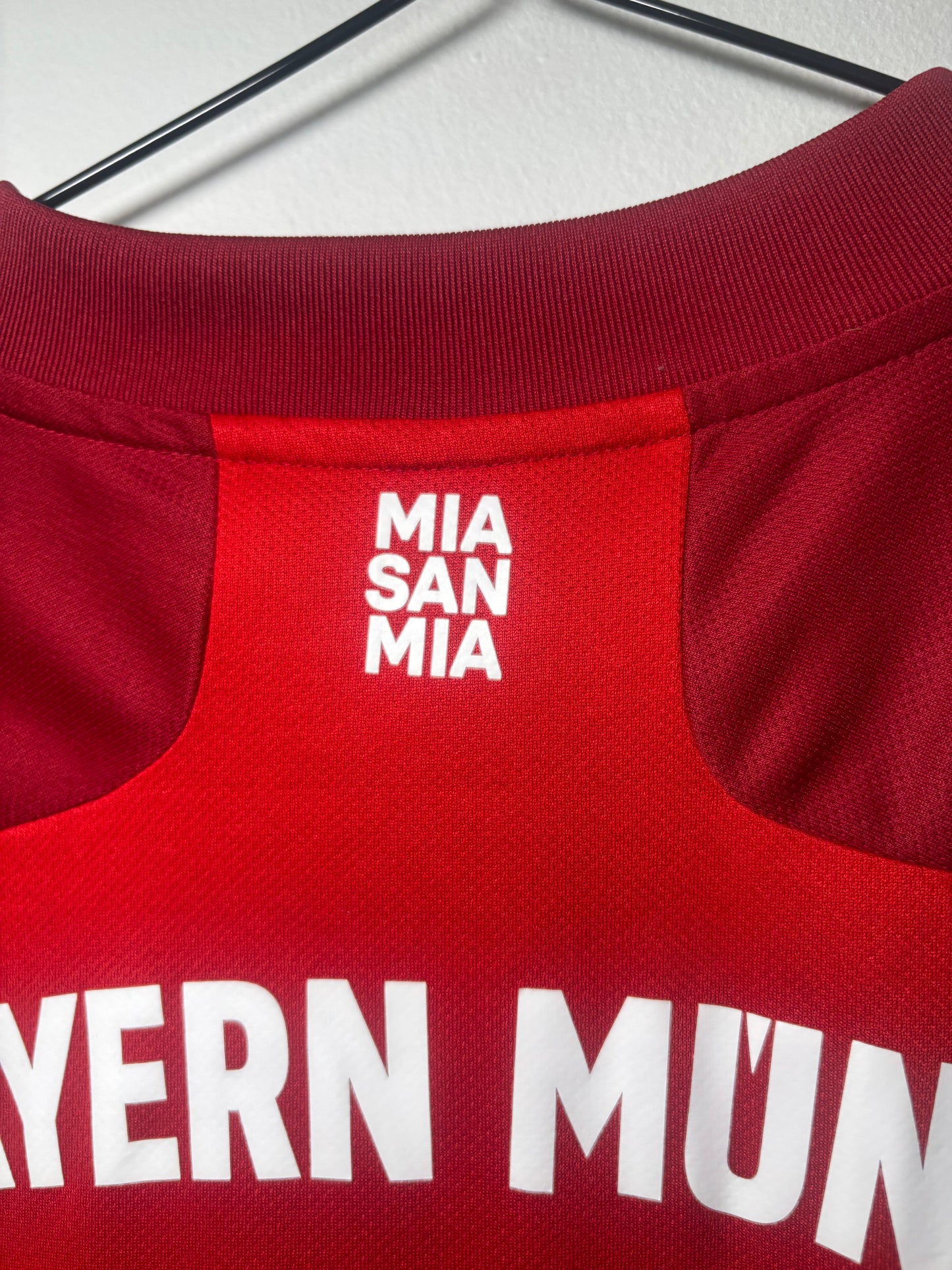 Bayern Munich Home Shirt 2021/22 Robert Lewandowski (XL)