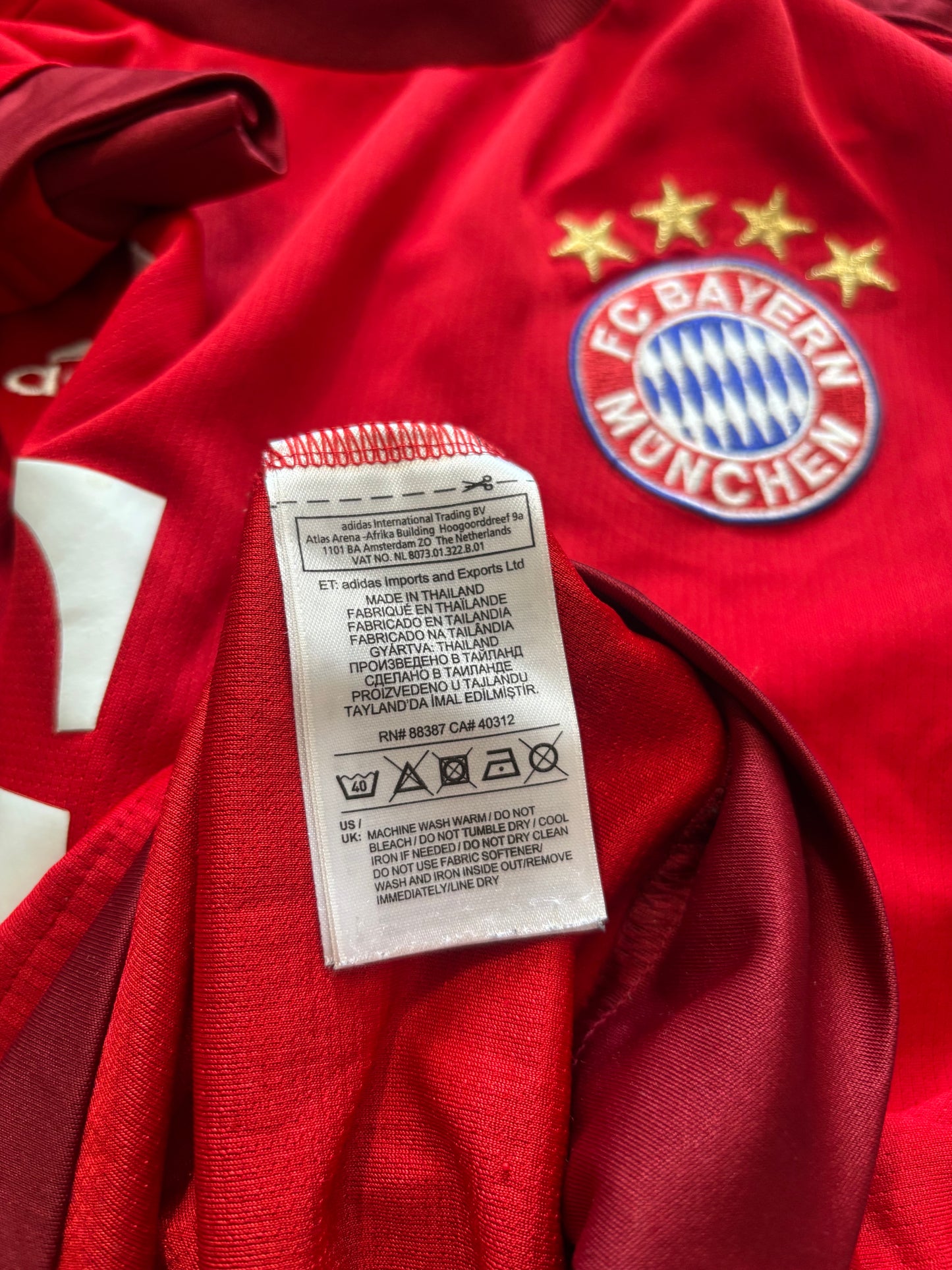 Bayern Munich Home Shirt 2015/16 (S)