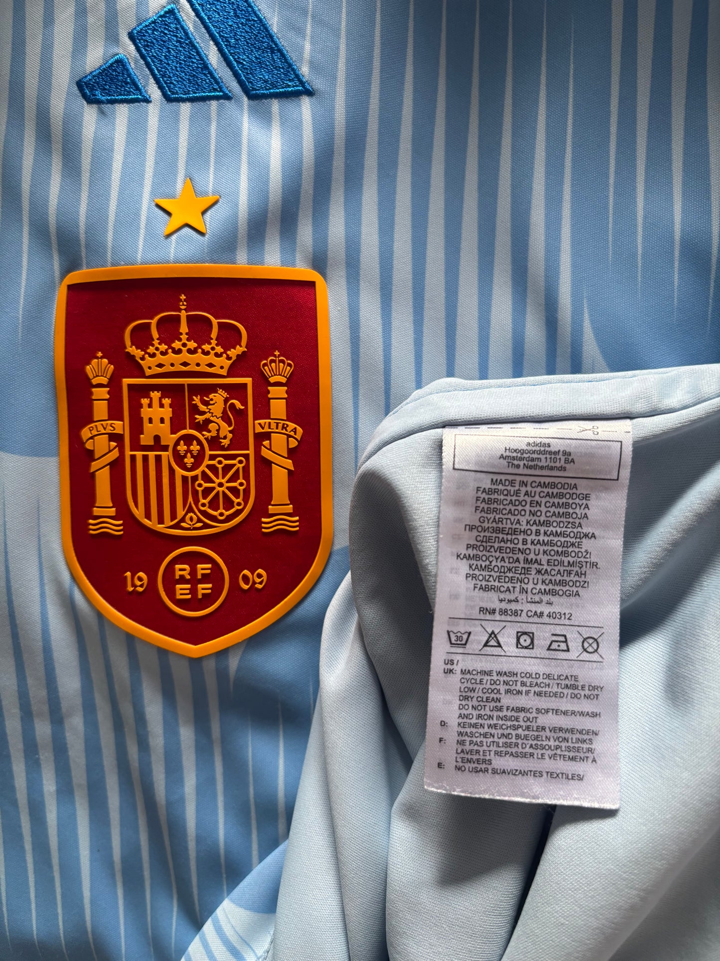 Spain Away Shirt 2022 (L)