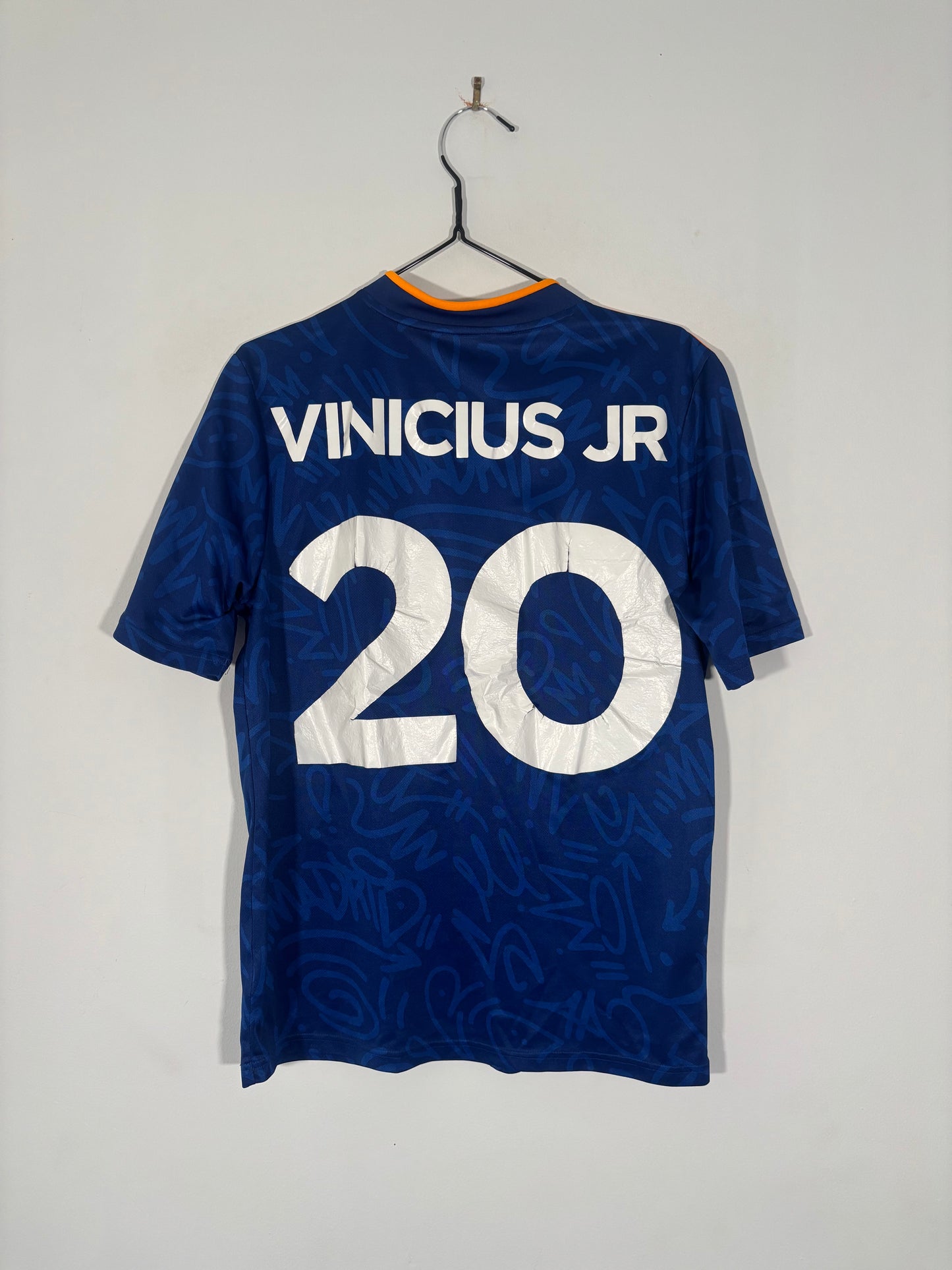Real Madrid Vini JR Away Shirt 2021/22 (15/16Y)
