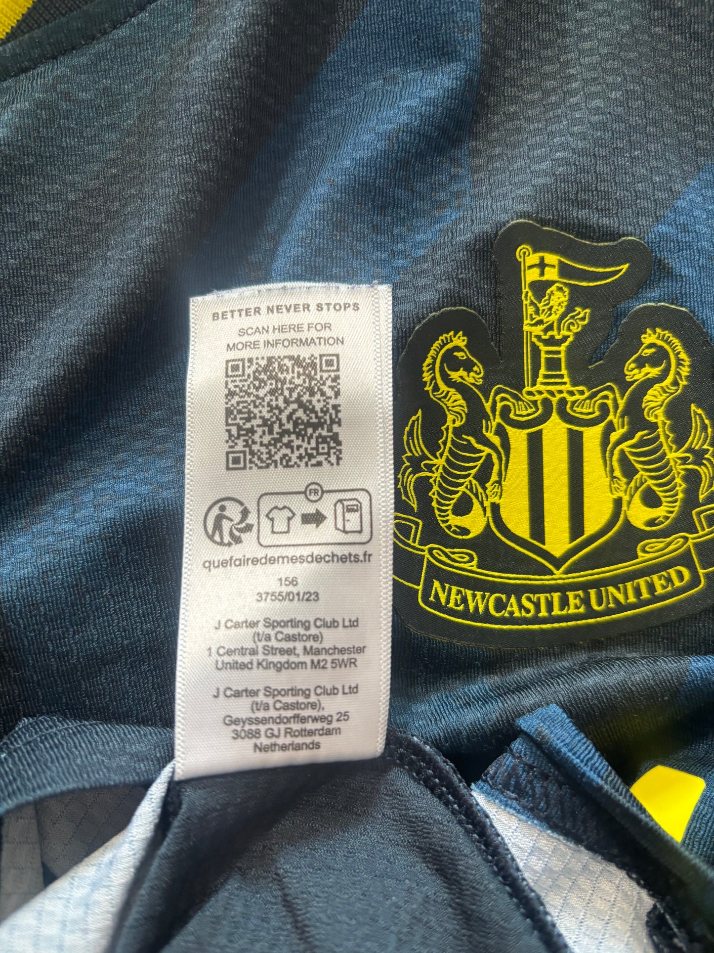 Newcastle United Pro Away Shirt 2023/24 Sven Botman (XL)
