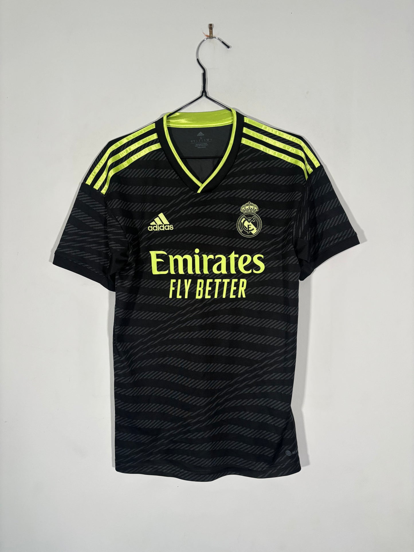 Real Madrid Away Shirt 2022/23 Benzema (S)