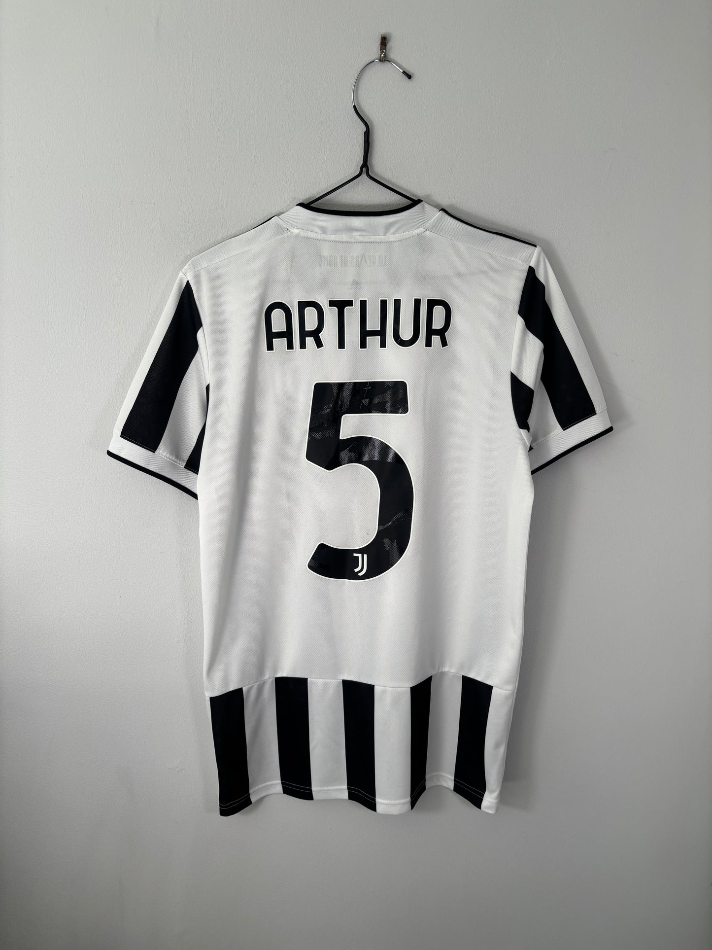 Juventus Home Shirt 2021/22 Arthur (S)