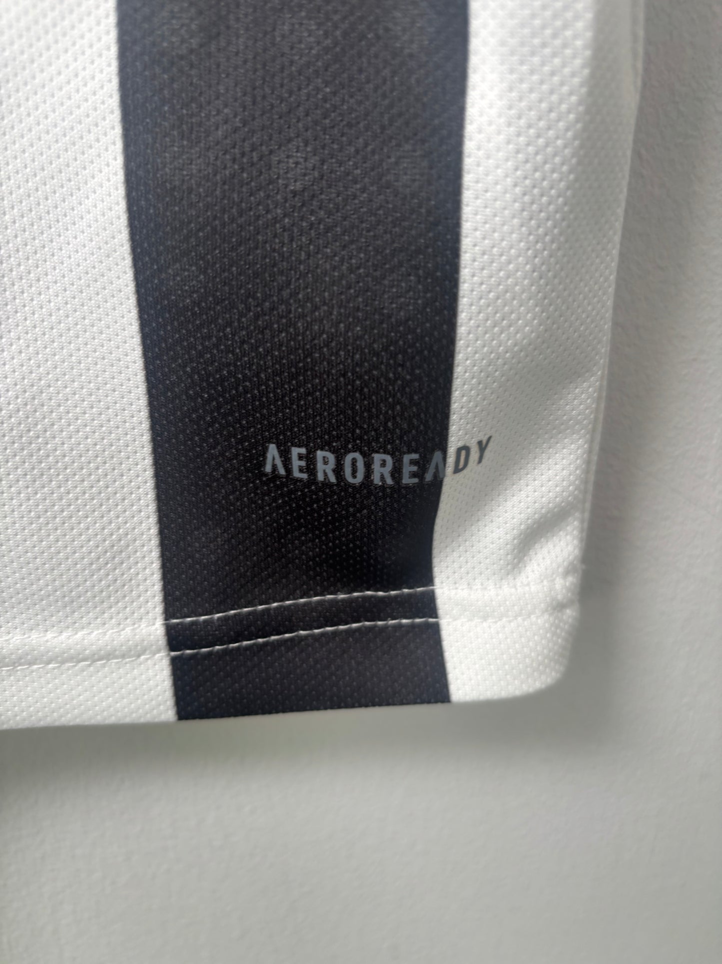 Juventus Home Shirt 2021/22 Arthur (S)