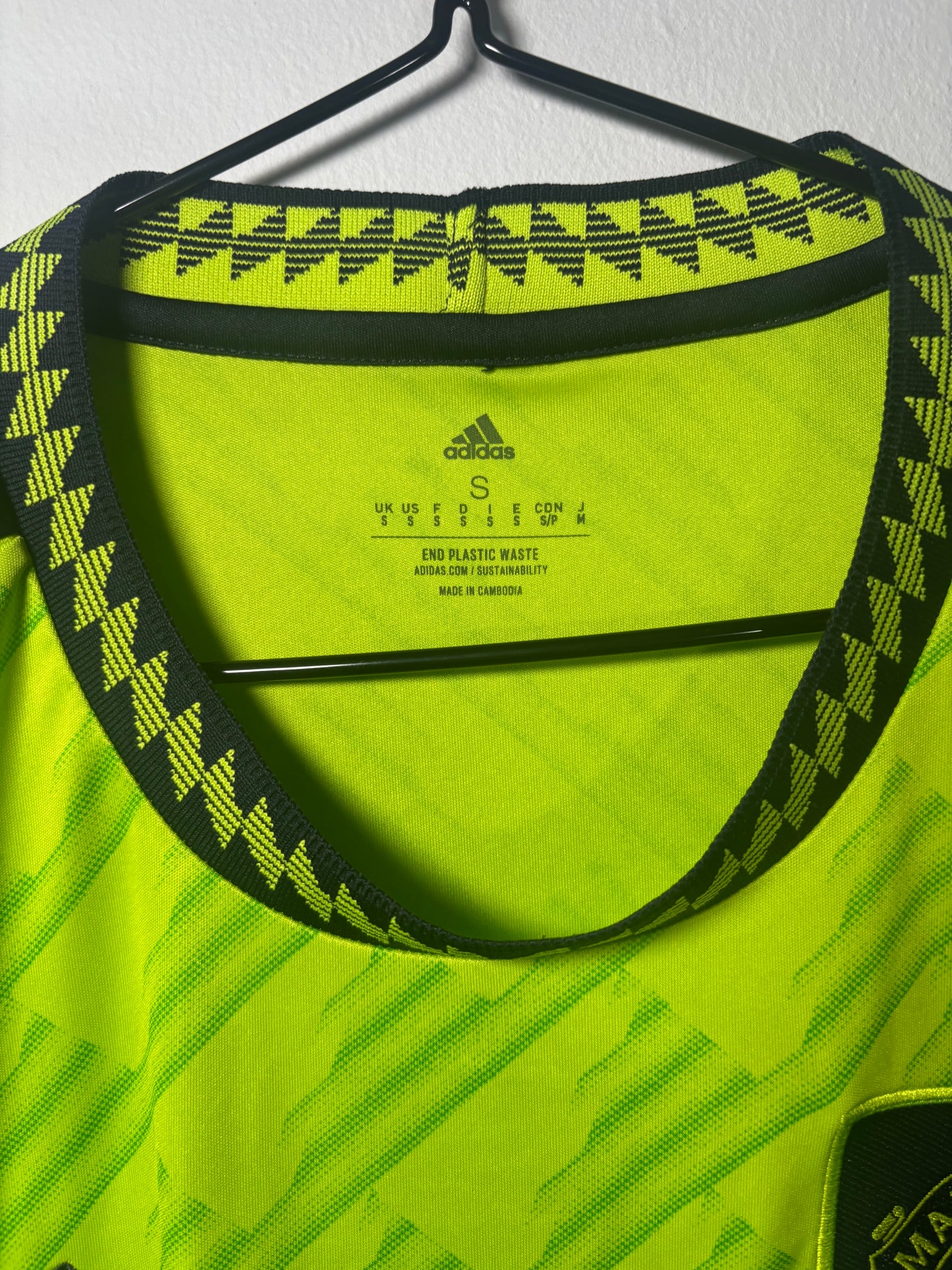 Manchester United Third Shirt 2022/23 (S)
