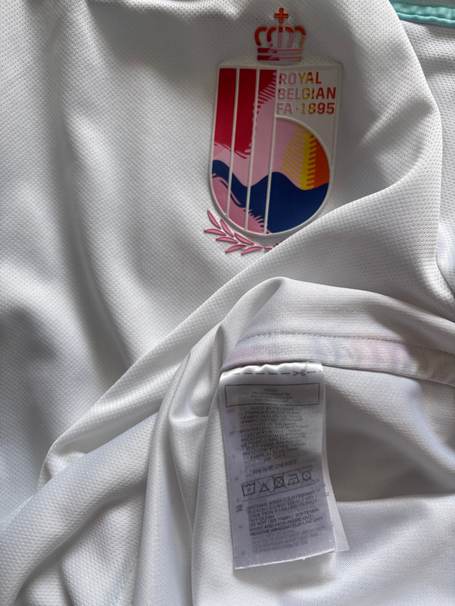 Belgium Away Shirt 2022 (M)