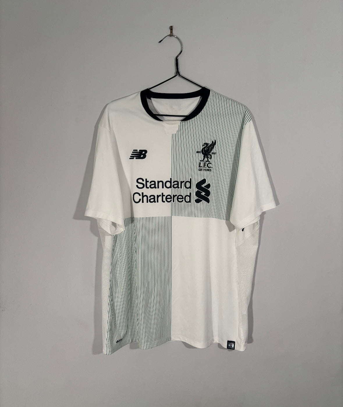 Liverpool Away Shirt 2017/18 (L)