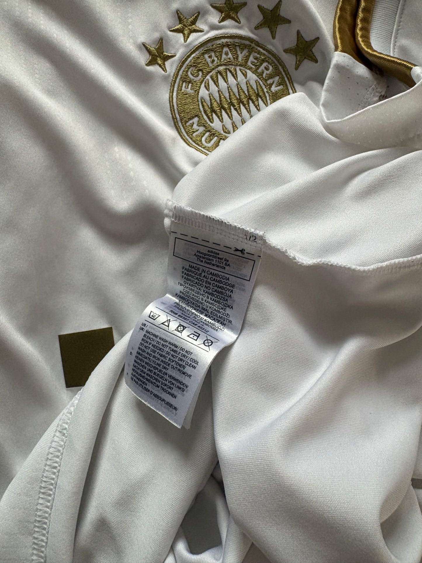 Bayern Munich Away Shirt 2022/23 (L)