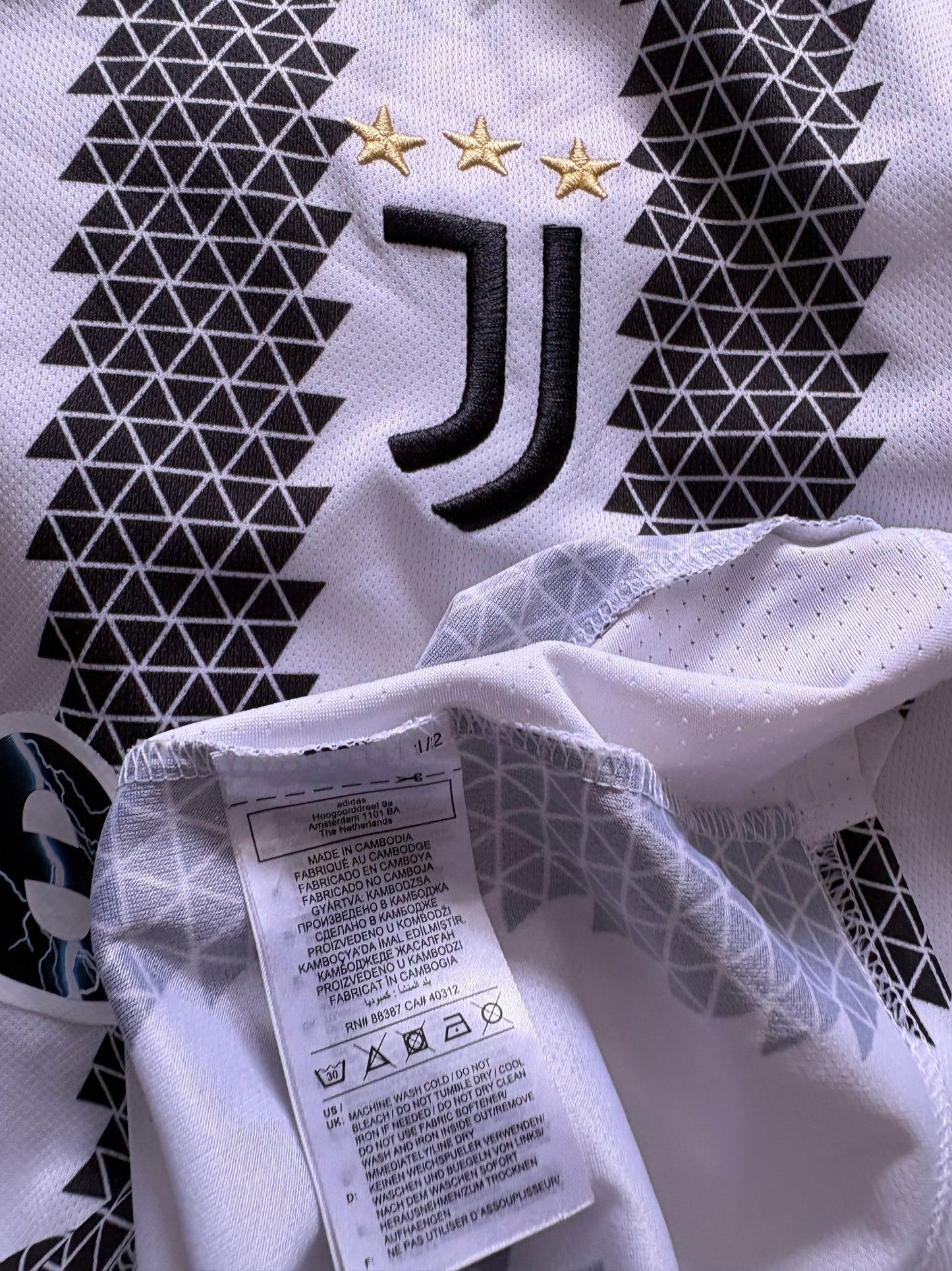 Juventus Home Shirt 2022/23 (XL)