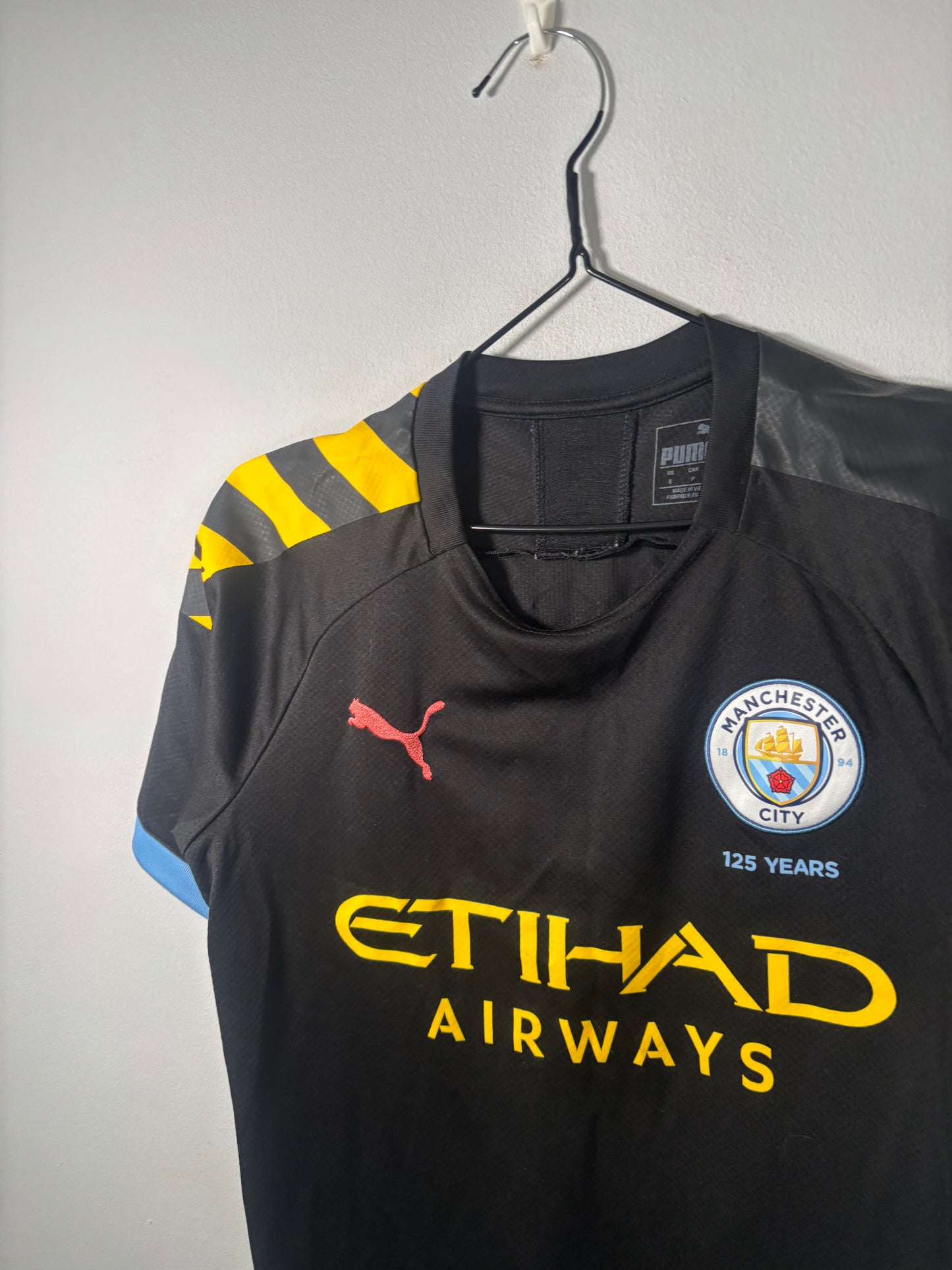 Manchester City Away Shirt 2019/20 Aguero (S)
