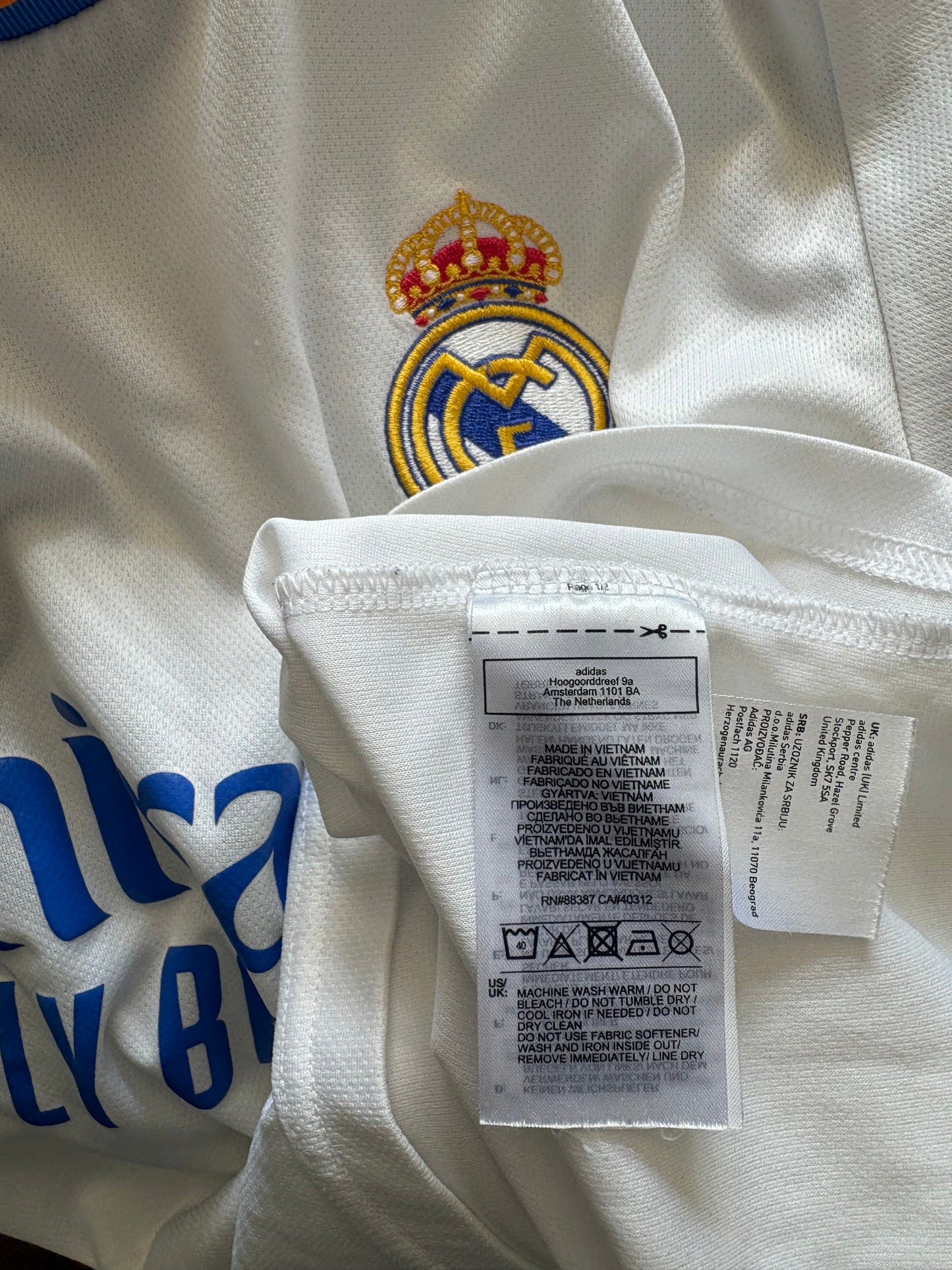 Real Madrid Home Shirt 2021/22 (L)
