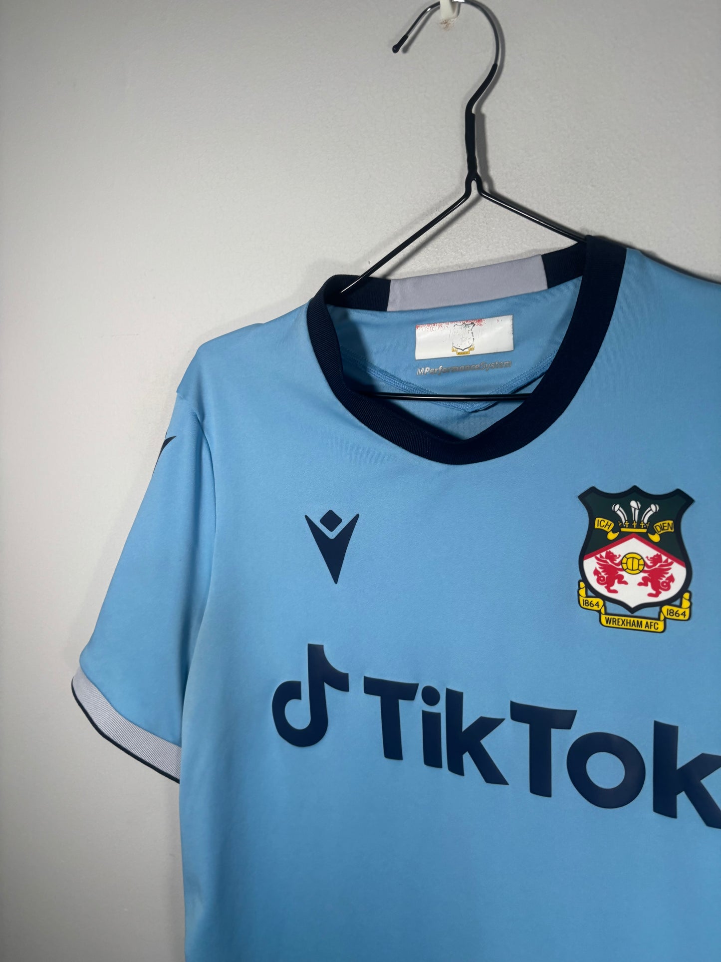 Wrexham Away Shirt 2022/23 (M)