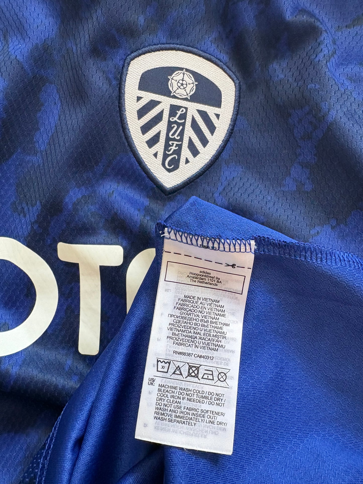 Leeds United Away Shirt 2021/22 (L)