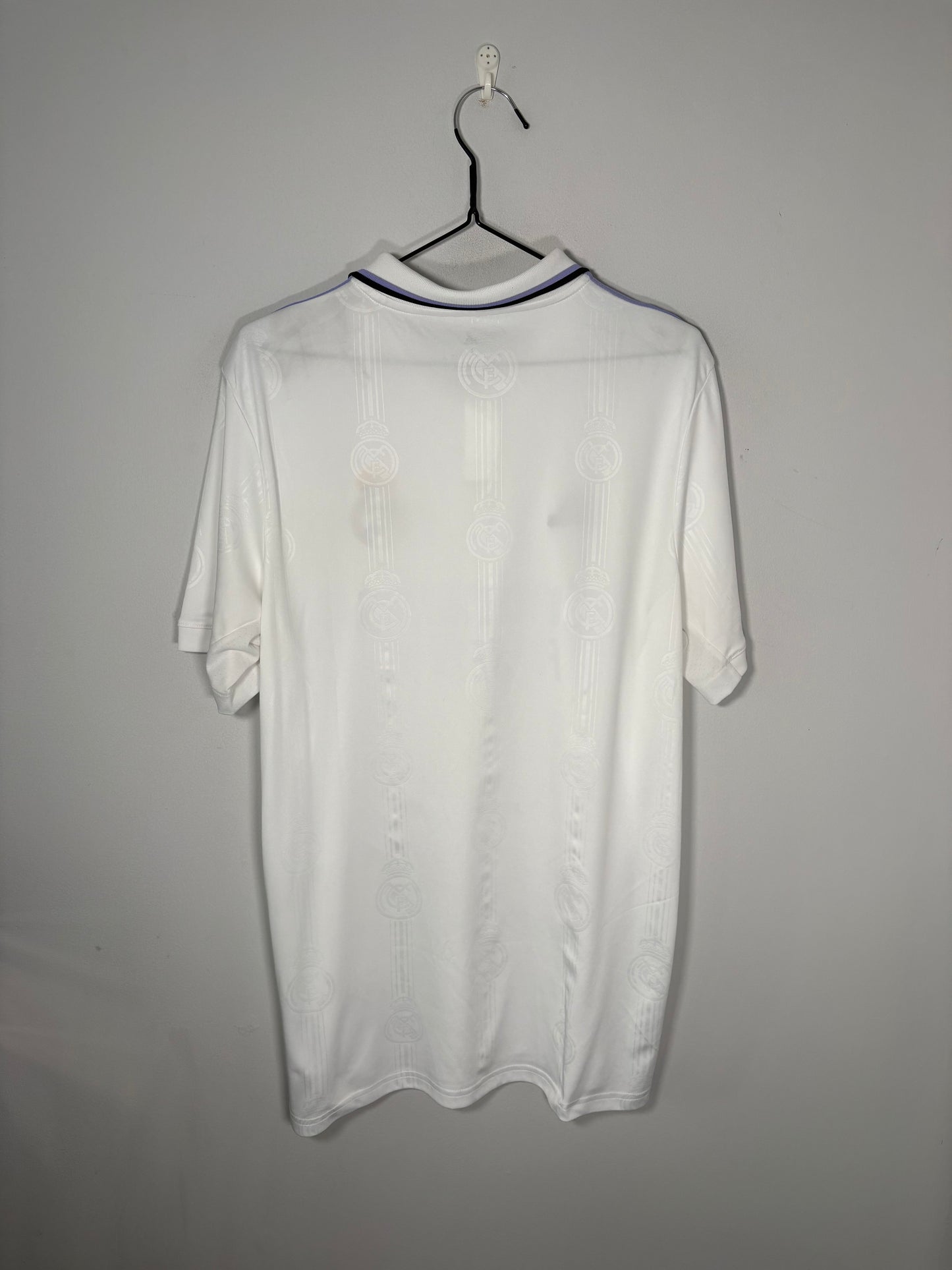 Real Madrid Home Shirt 2022/23 (L)