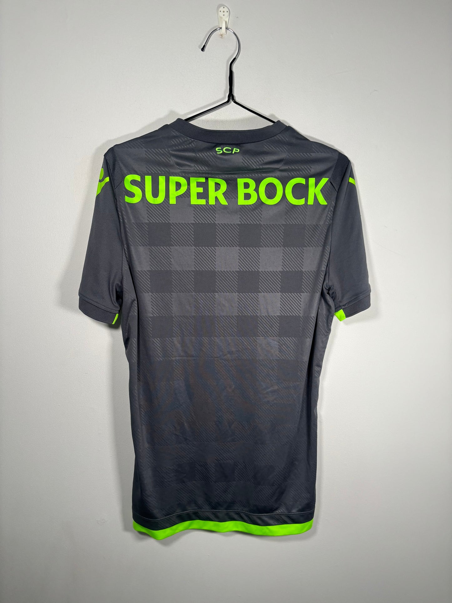 Sporting CP Away Shirt 2018/19 (S)