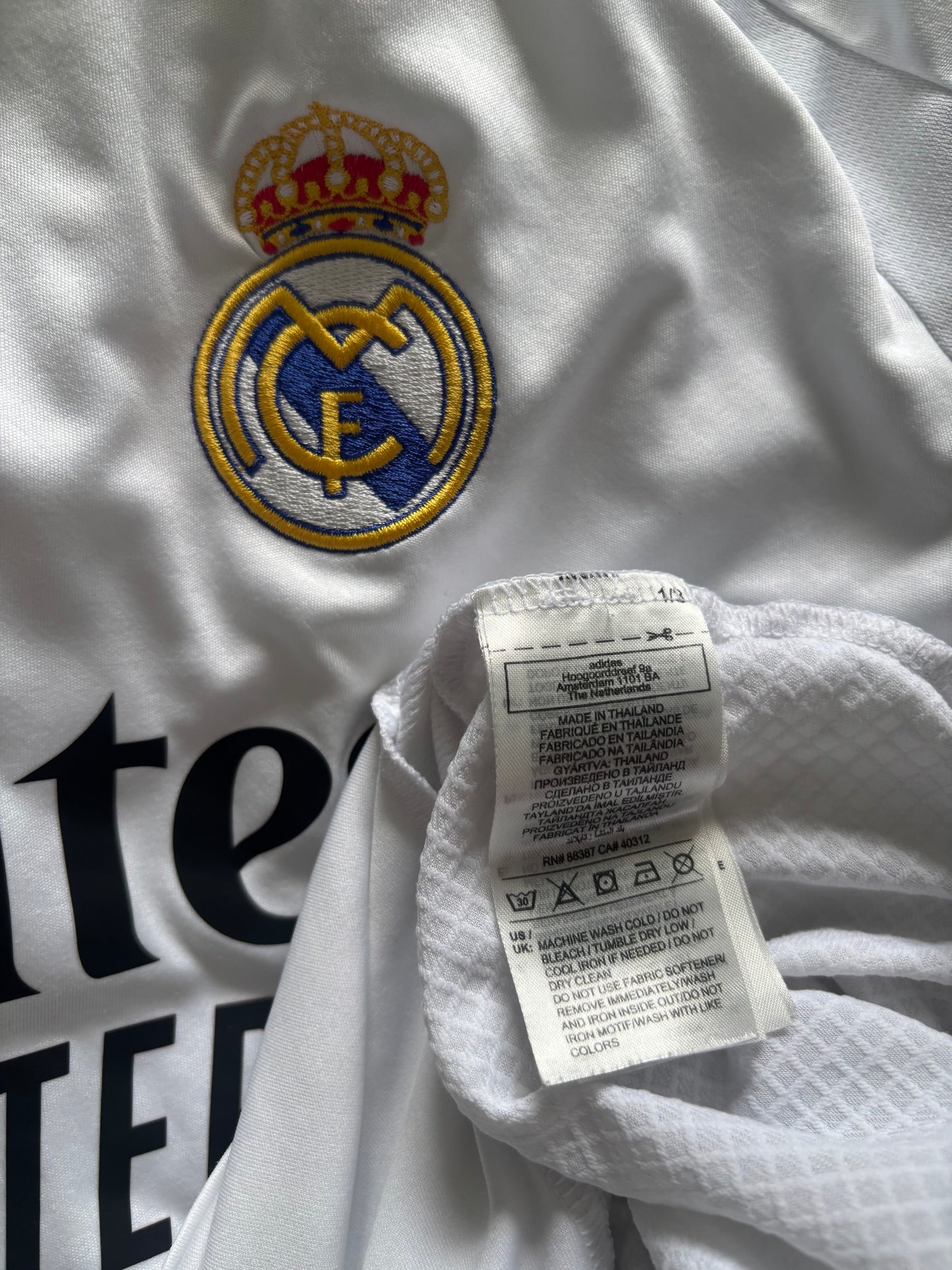 Real Madrid Home Shirt 2024/25 (XL)