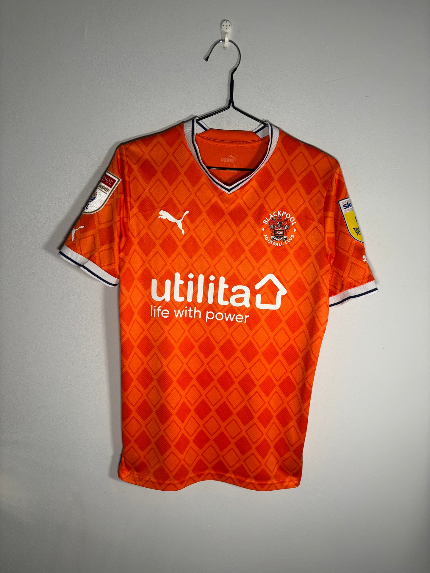 Blackpool Home Shirt 2022/23 Yates (S)