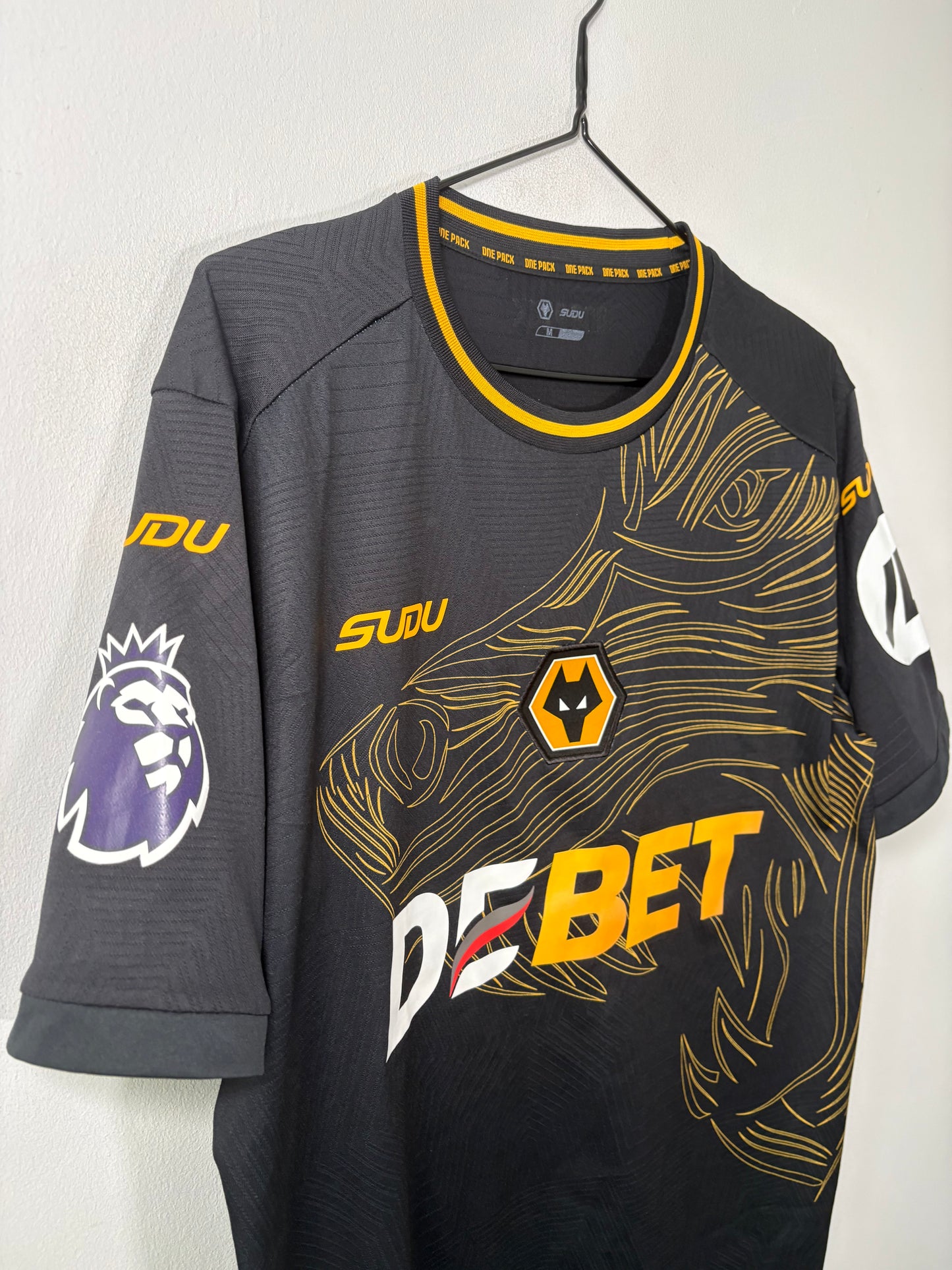 Wolves Away Shirt Rodrigo Gomes 2024/25 (M)