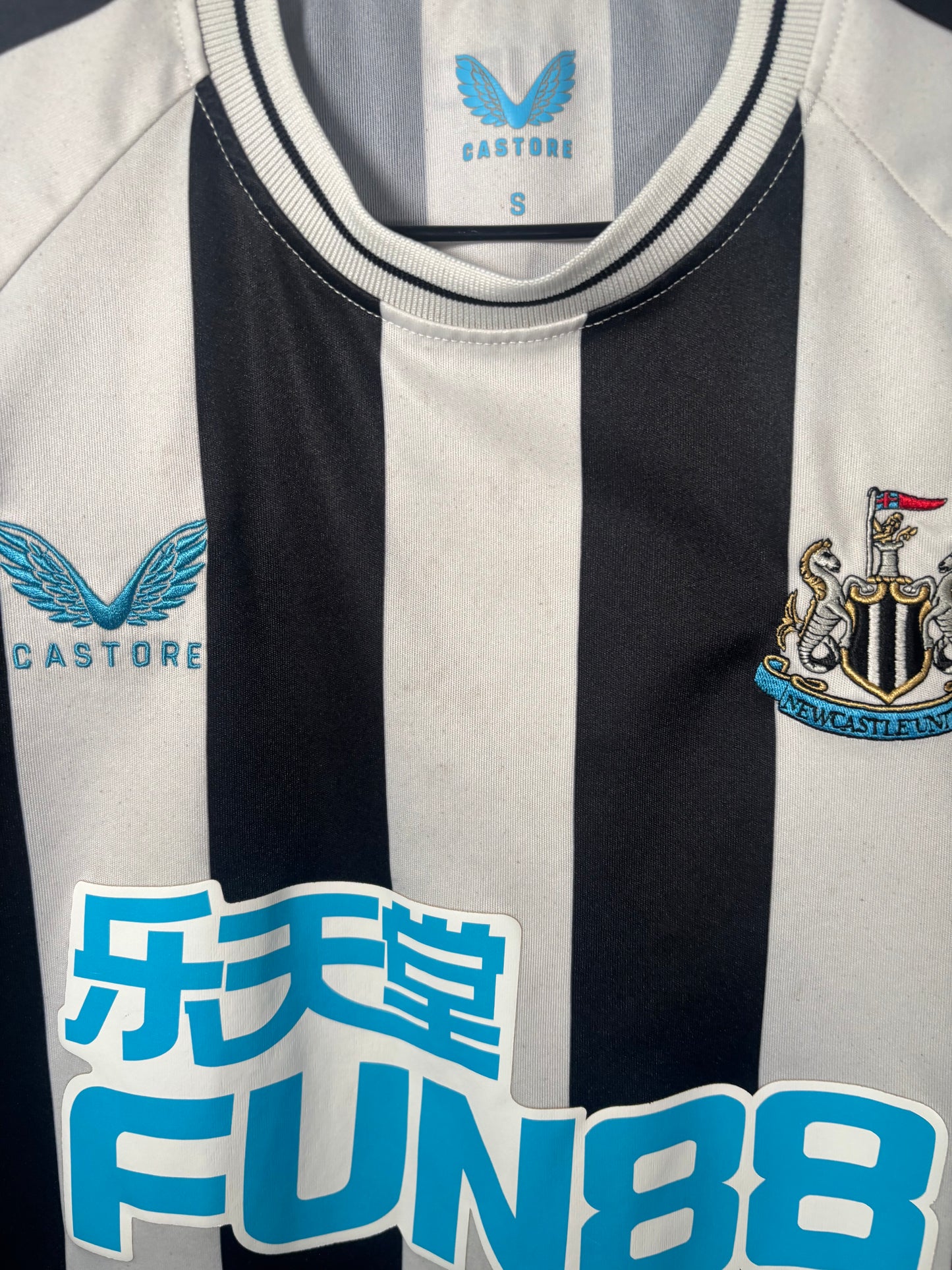 Newcatle United Home Shirt 2022/23 Saint Maximin (S)