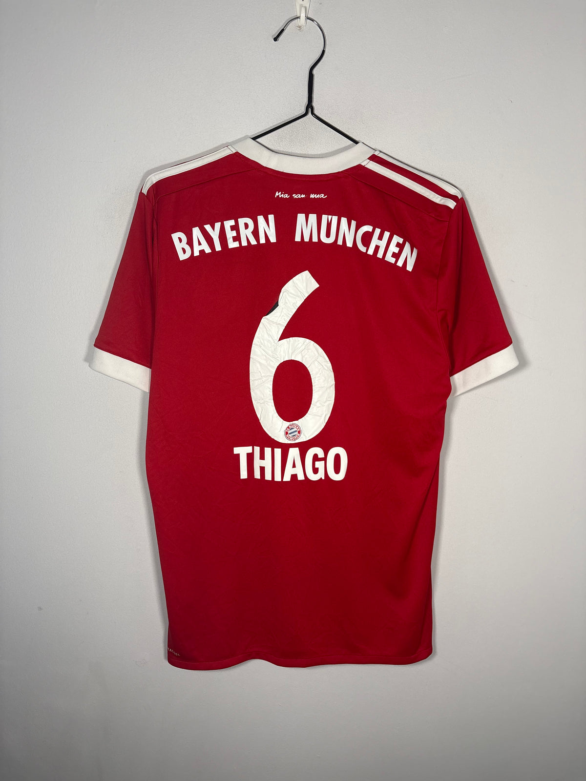 Bayern Munich Home Shirt 2017/18 Thiago (S)