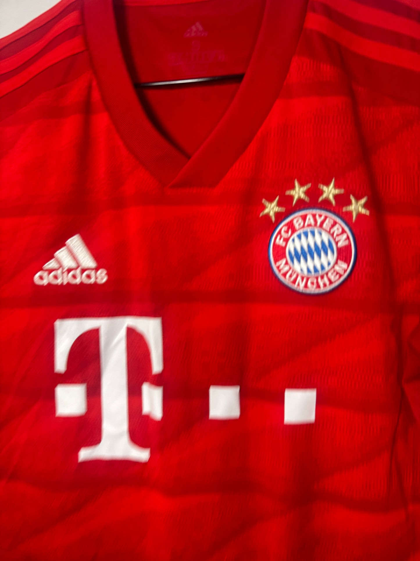 Bayern Munich Home Shirt 2019/20 (S)