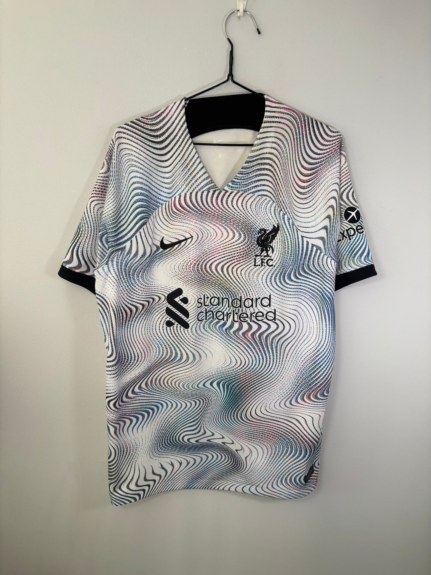 Liverpool Away Shirt 2022/23 (L)