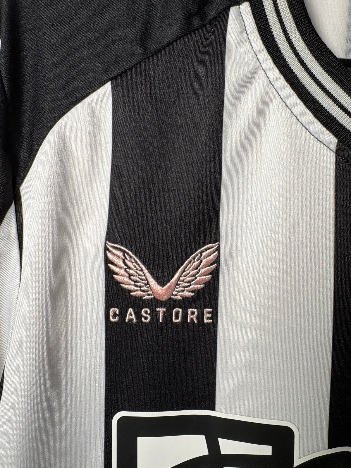 Newcastle United Authentisches Heimtrikot 2023/24 Trippier (S)
