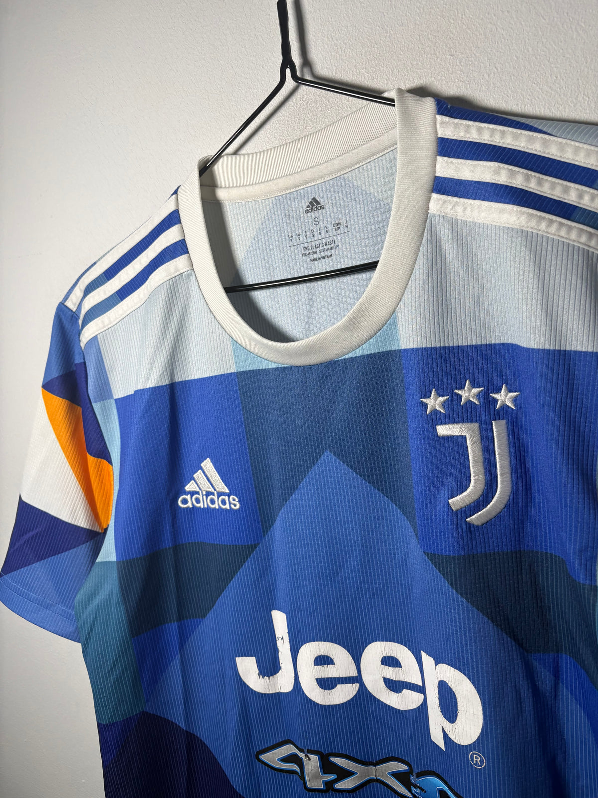 Juventus Fourth Shirt 2021/22 Danilo (S)