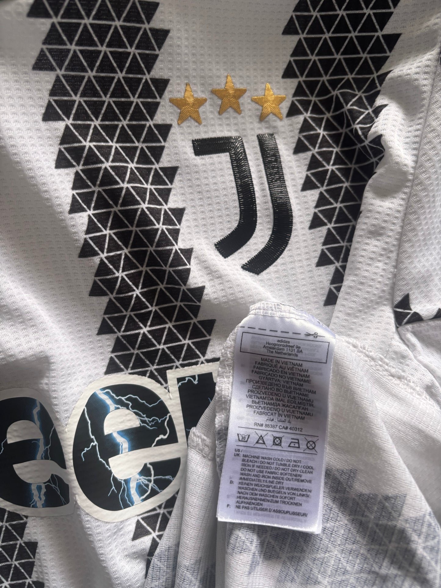 Juventus Home Shirt 2022/23 Player Quality (M)