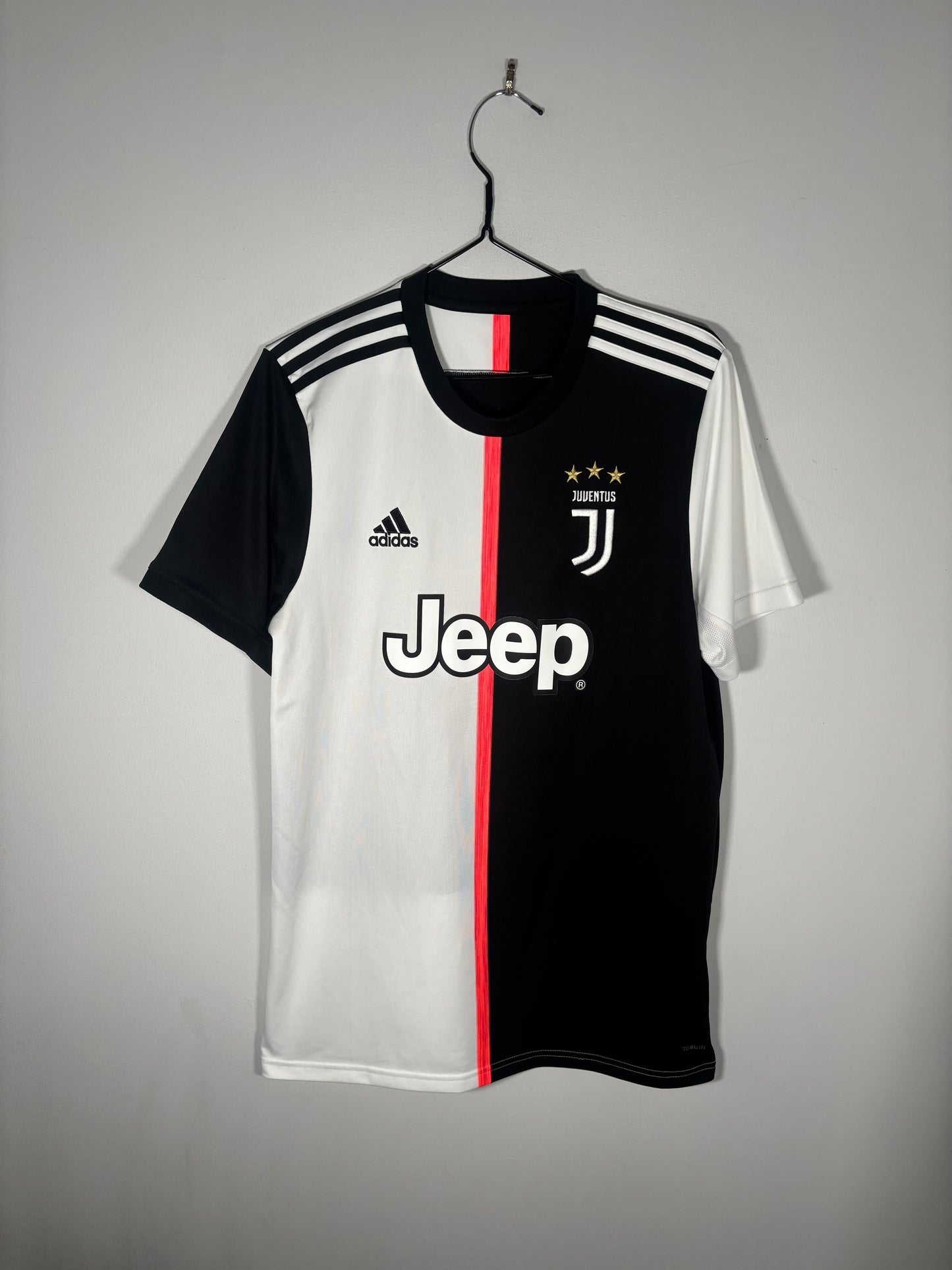Juventus Home Shirt 2019/20 (M)