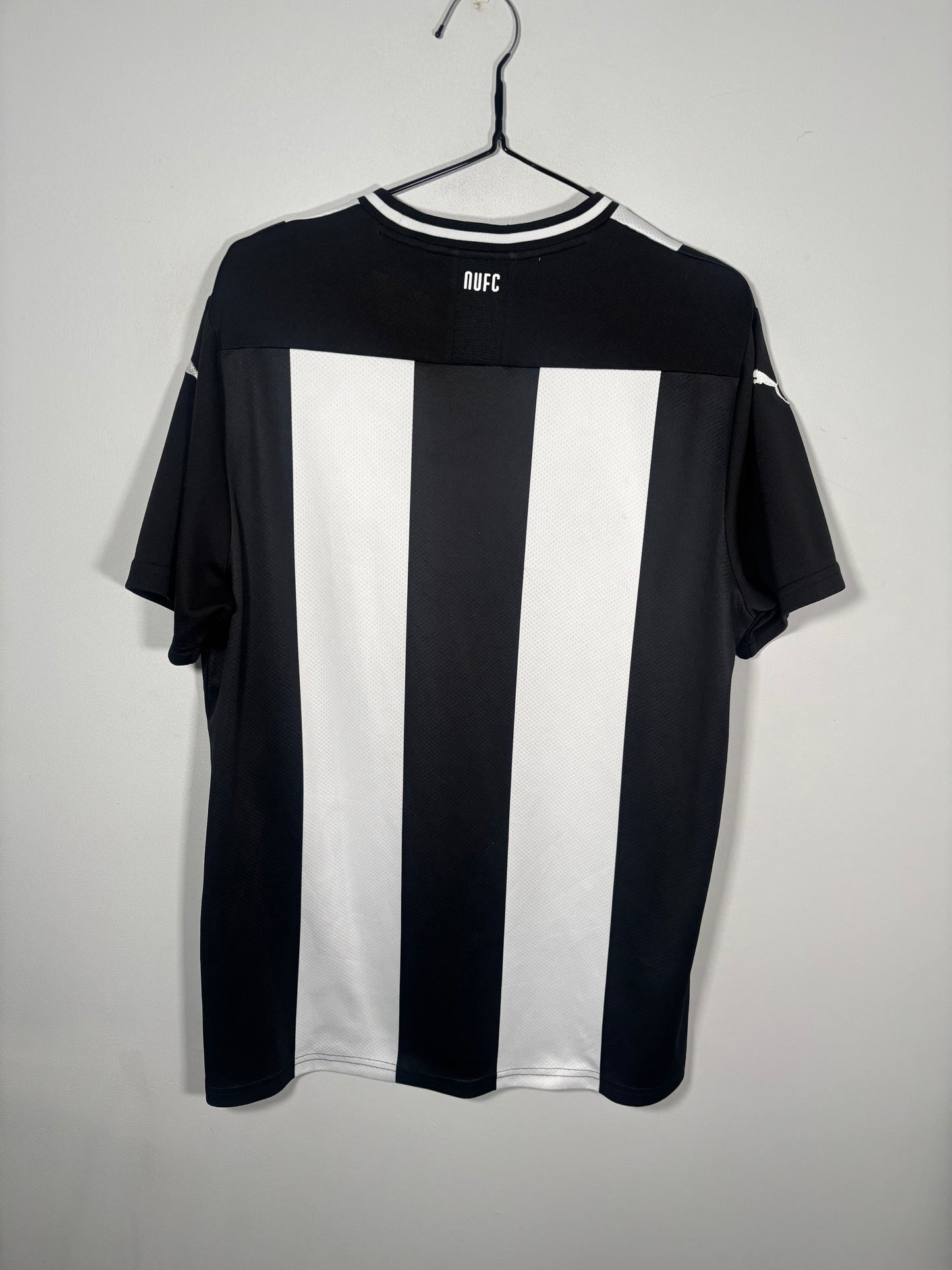 Newcastle United Home Shirt 2019/20 (L)