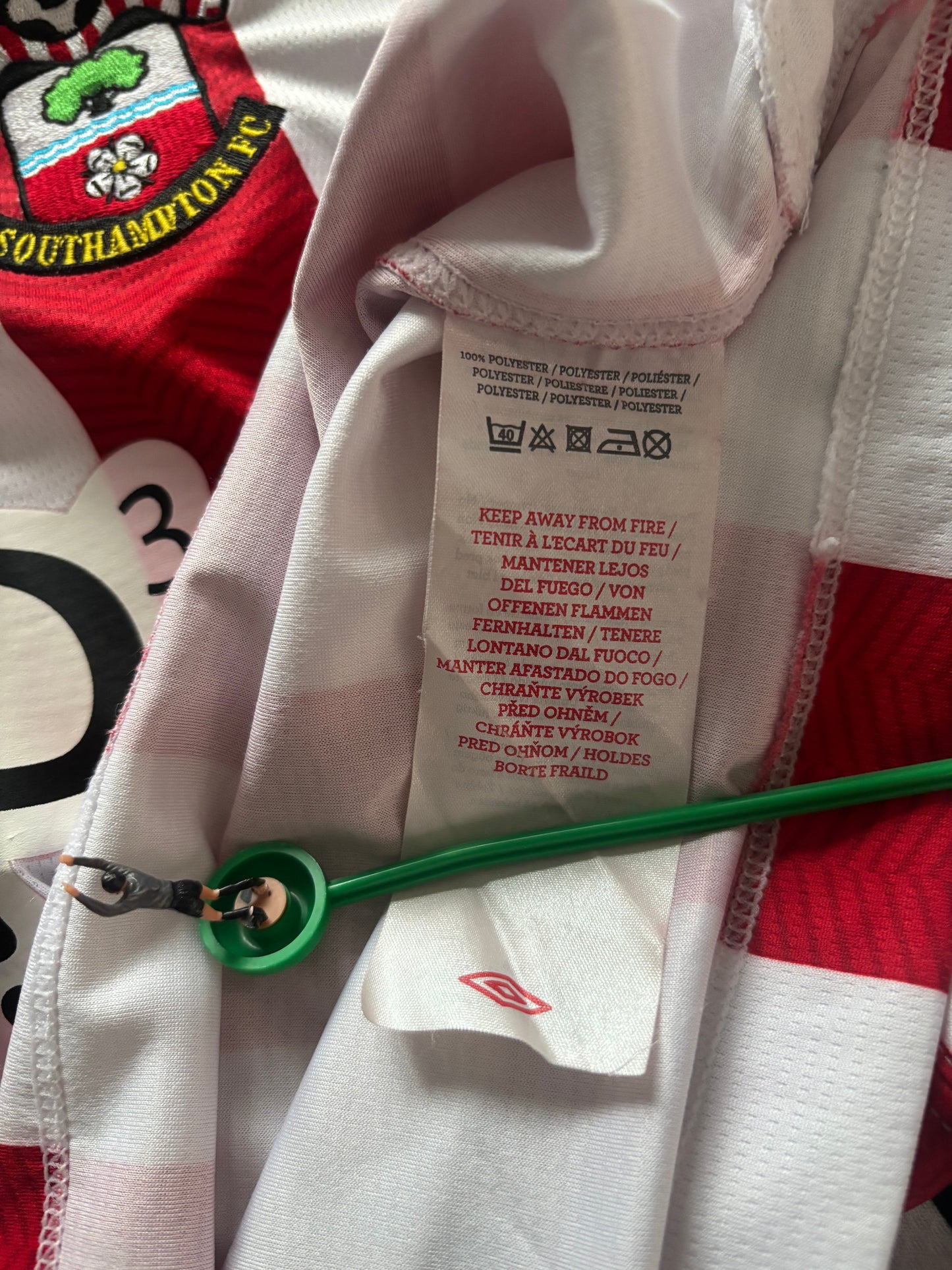 Southampton Home Shirt 2011/12 (L)