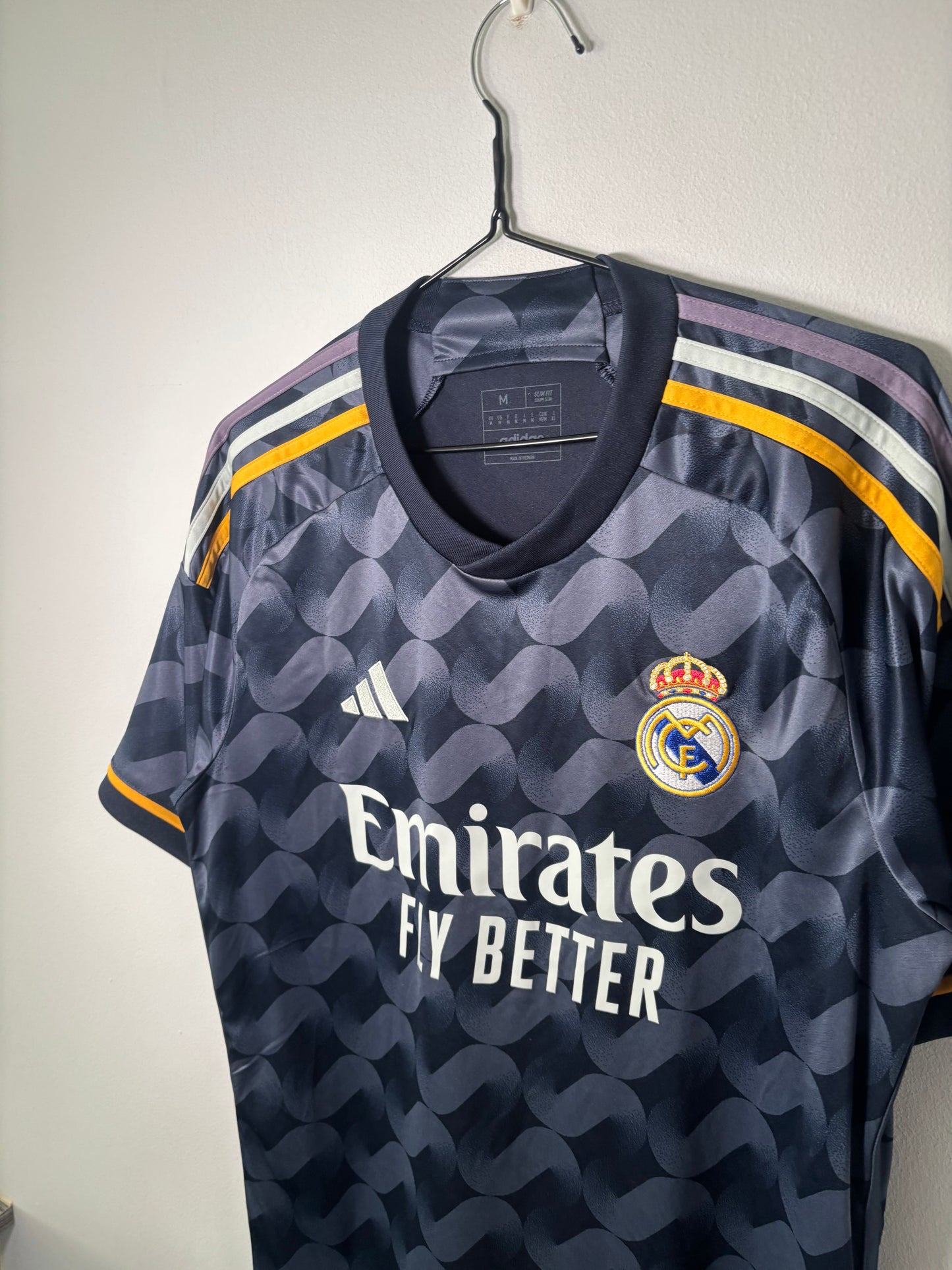Real Madrid Away Shirt 2023/24 (M)