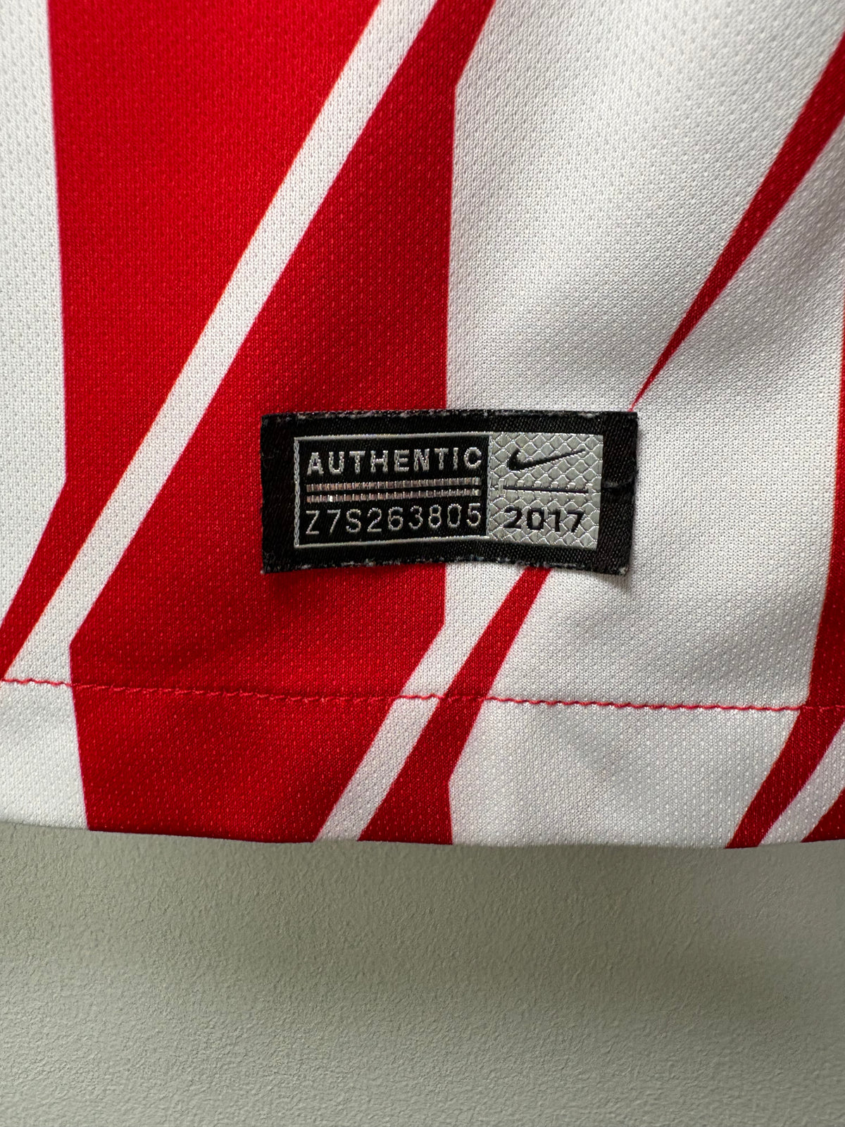 Atletico Madrid Authentic Home Shirt 2017/18 Griezmann (LK)