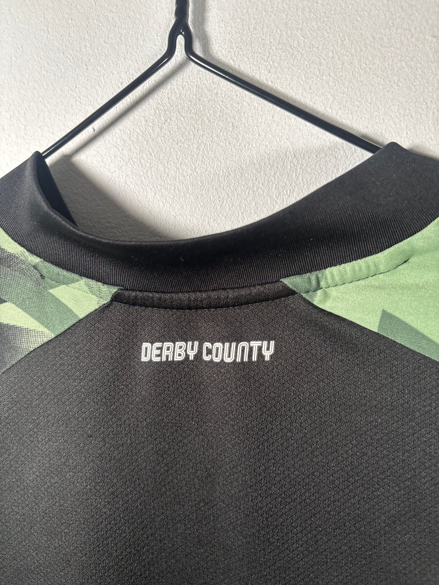 Derby County Away Shirt 2022/23 (M)
