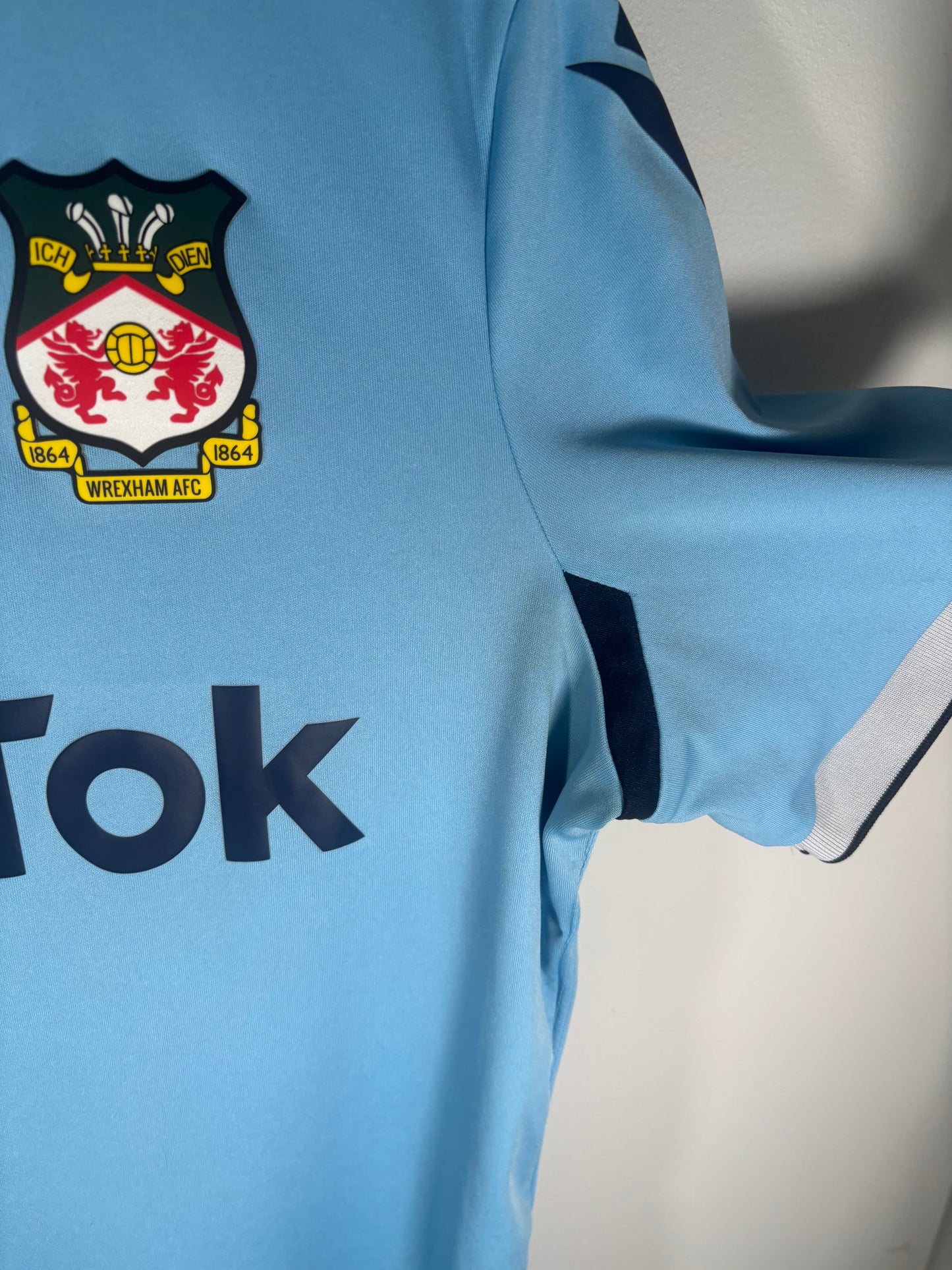 Wrexham Away Shirt 2022/23 (M)