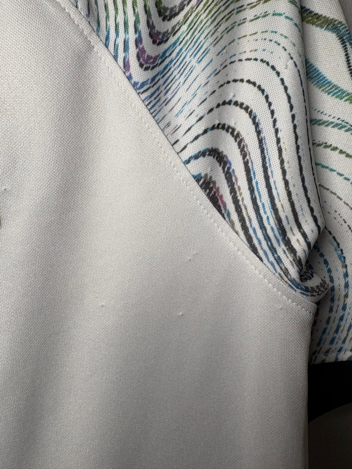 Liverpool Authentic Away Shirt 2022/23 Salah (XLK)