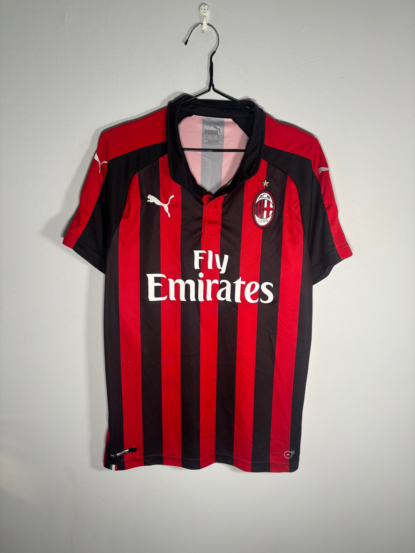 Ac Milan Home Shirt 2018/19 (M)