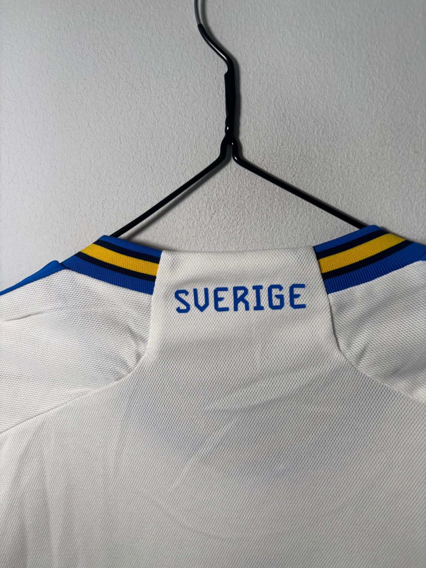 Sweden Away Shirt 2022 (M)