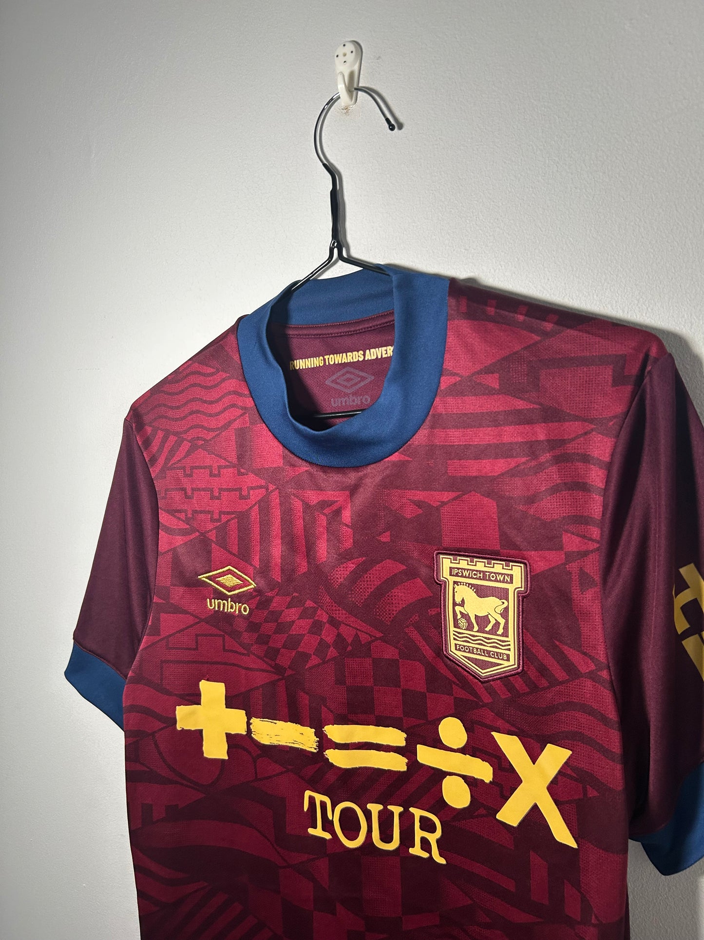 Ipswich Town Away Shirt 2024/25 (S)