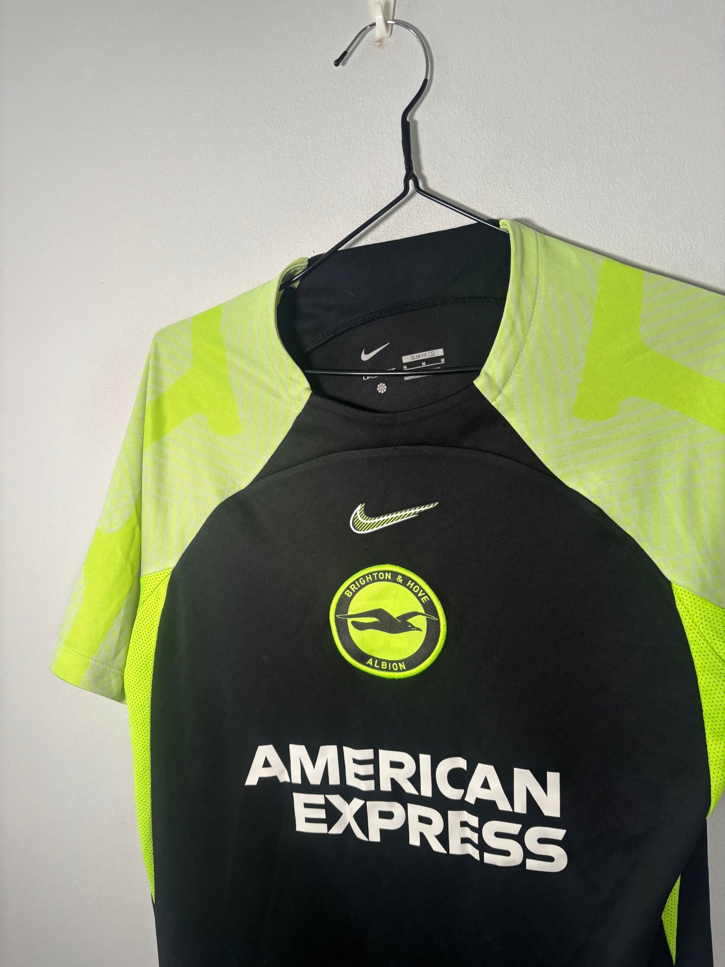 Brighton And Hove Albion Training Shirt (M)