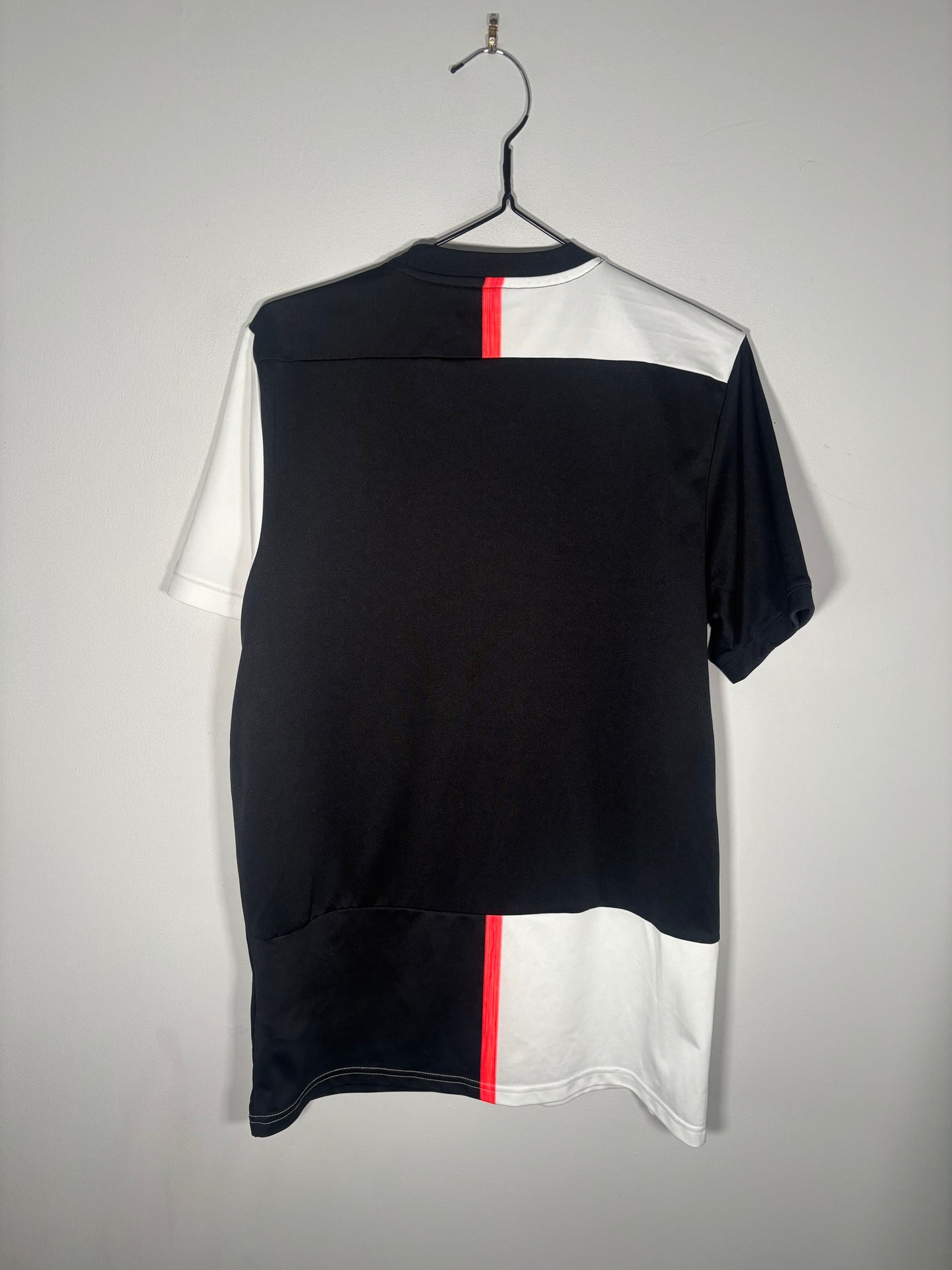 Juventus Home Shirt 2019/20 (M)