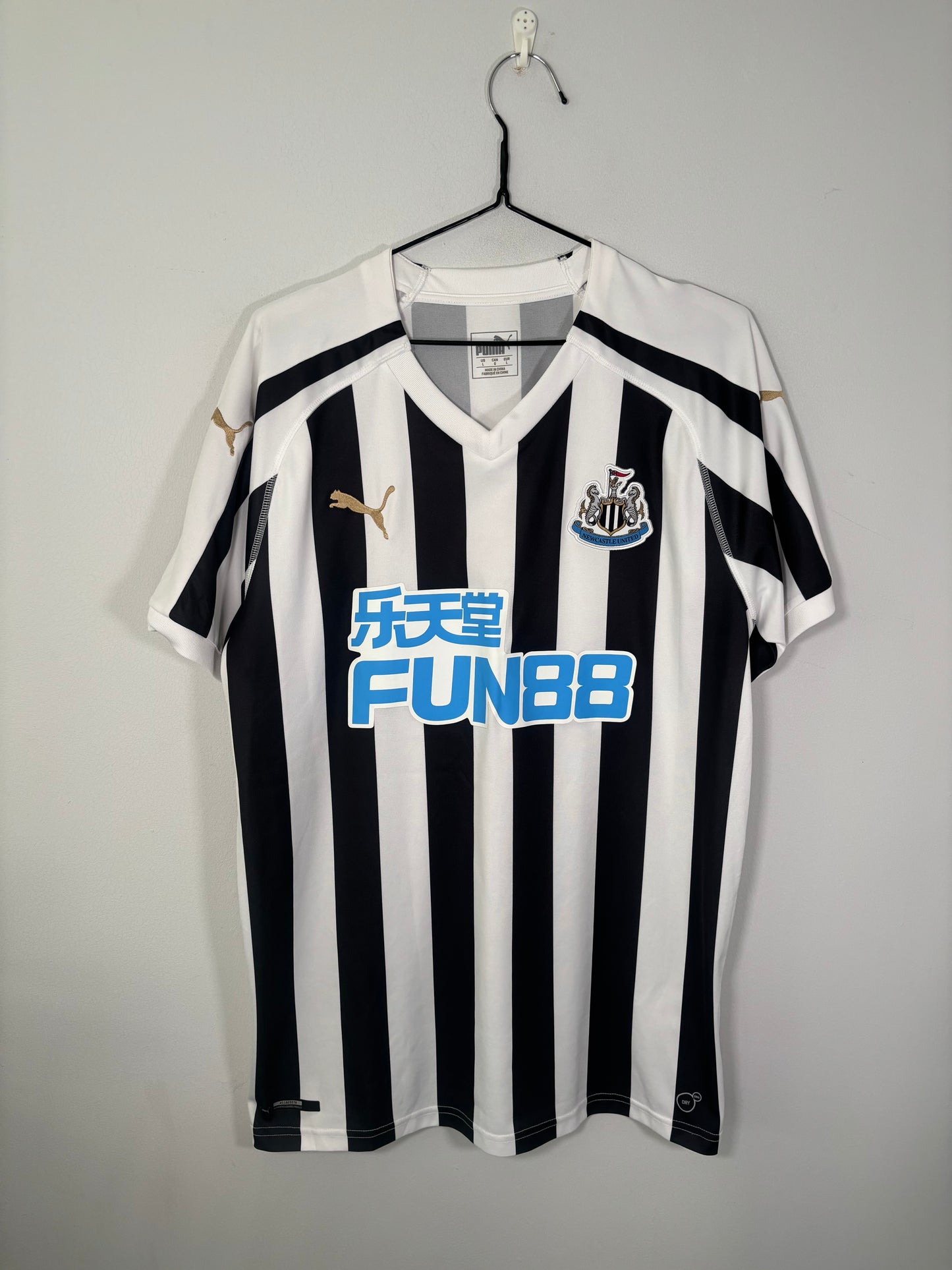 Newcastle United Home Shirt 2018/19 (L)
