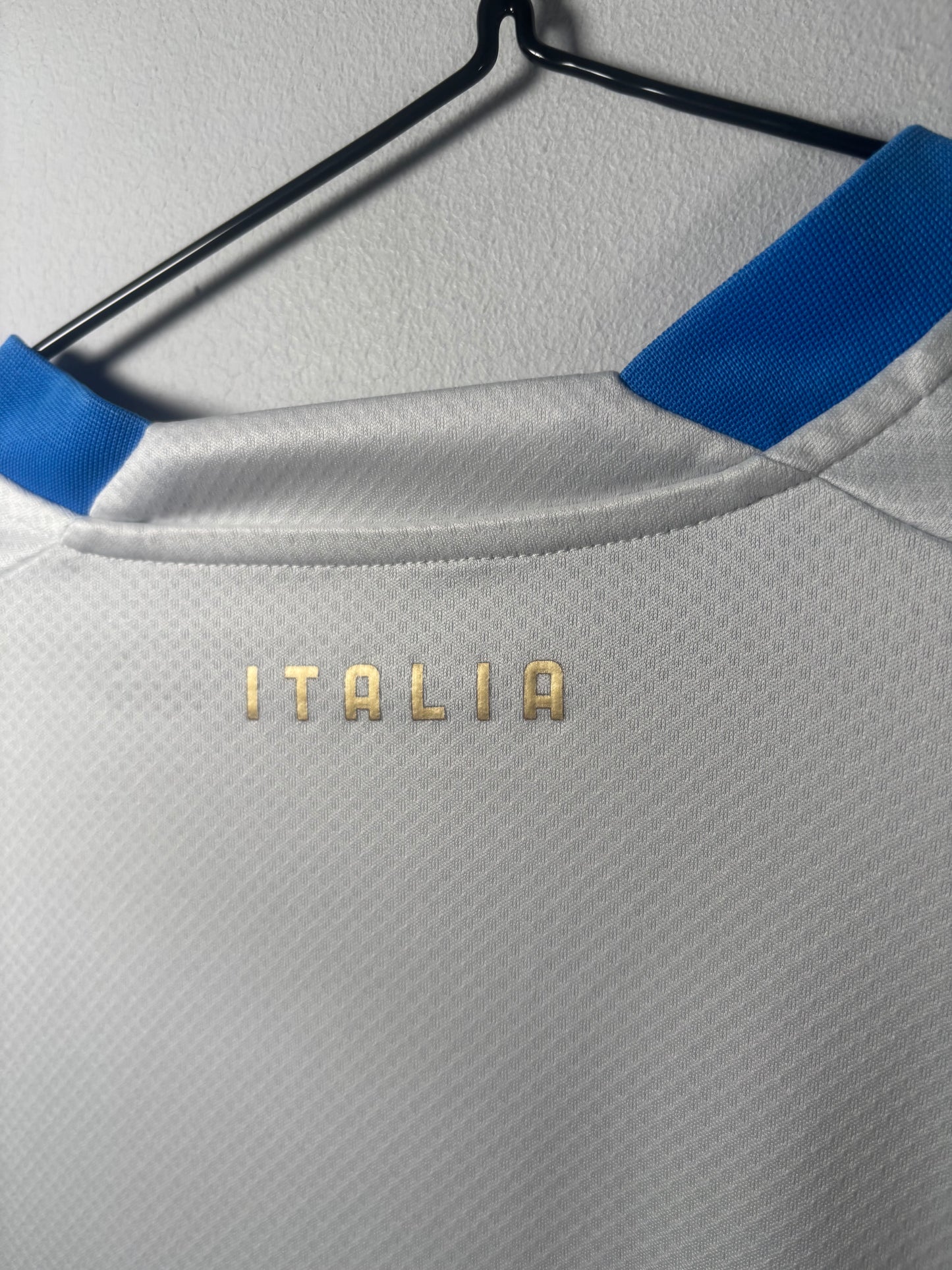 Italy Away Shirt 2022 (L)