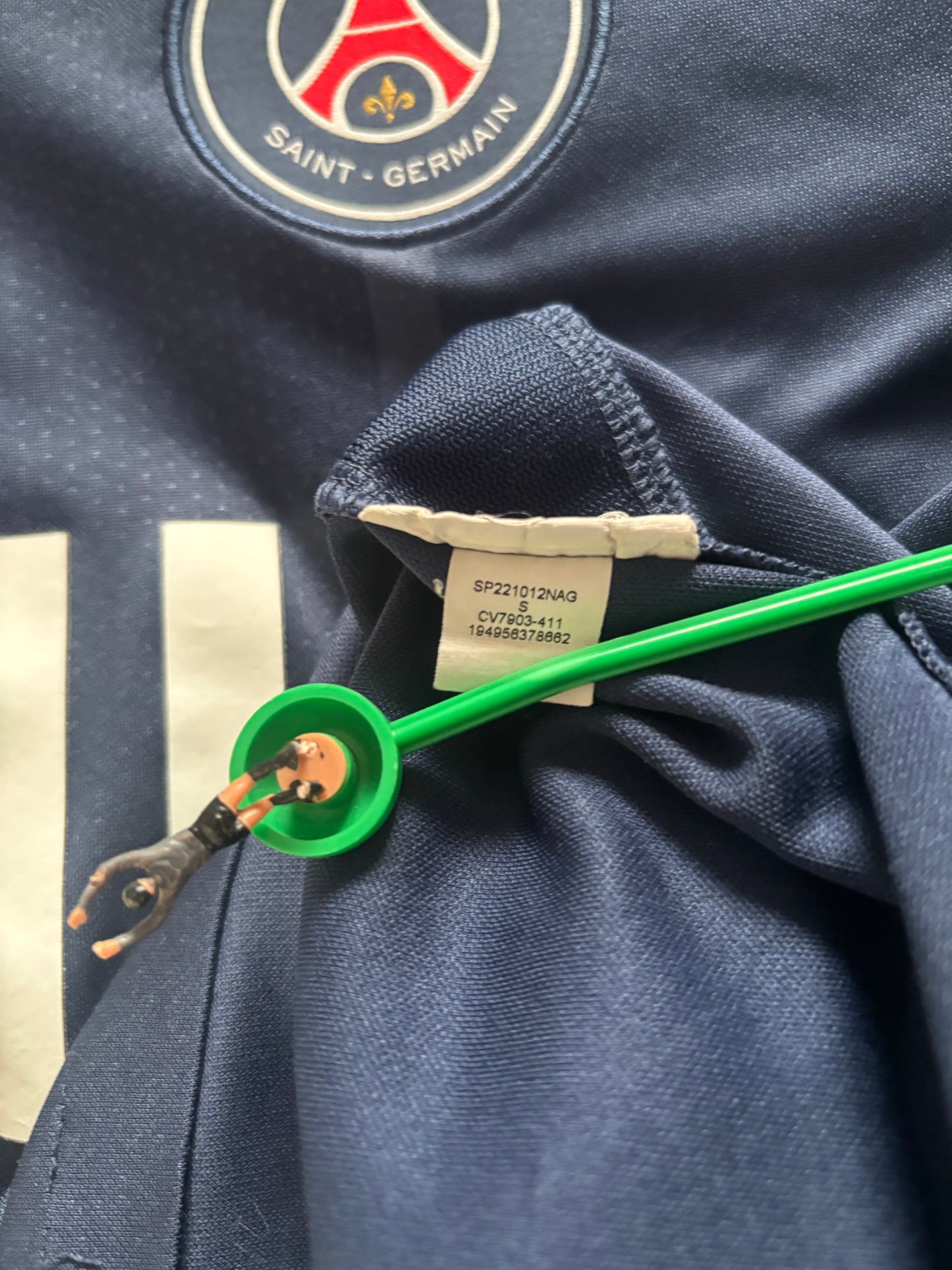 PSG Home Shirt 2021/22 Mbappe (S)